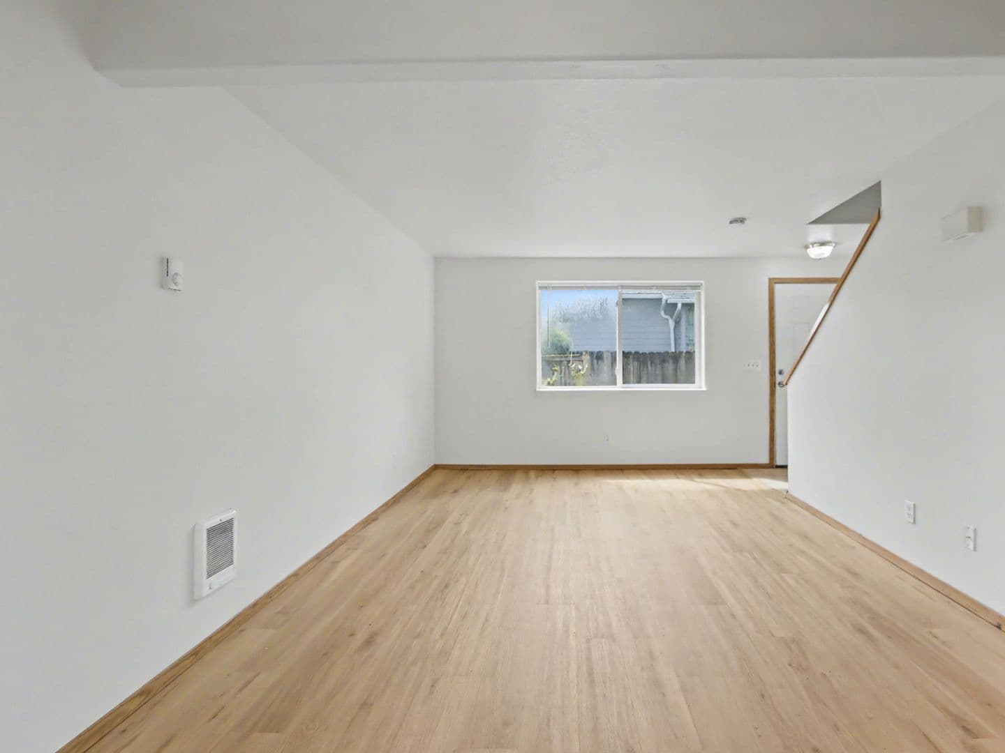Portland Apartment: 9806 SE Henry St, #1-3