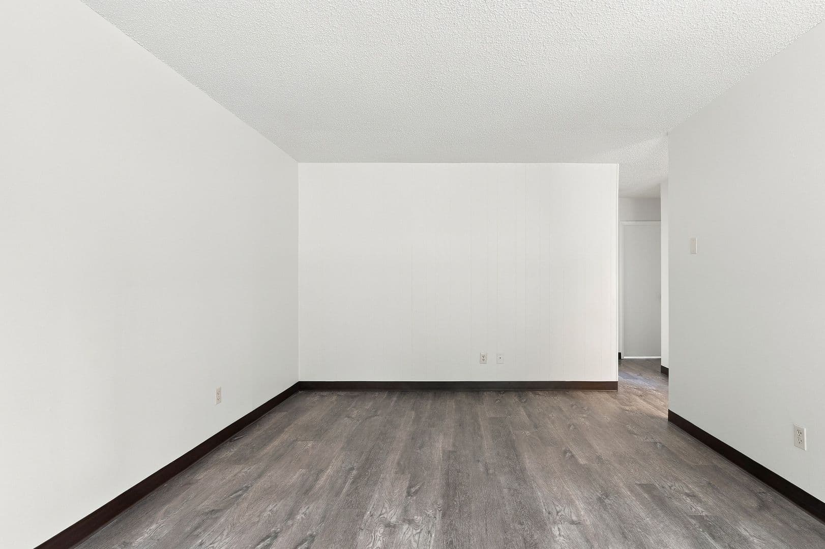 Portland Apartment: 3832 SE Center ST