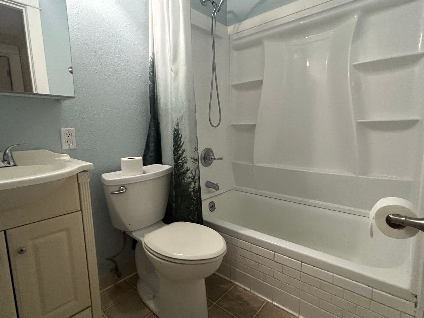 Portland House: 16211 SE Haig St