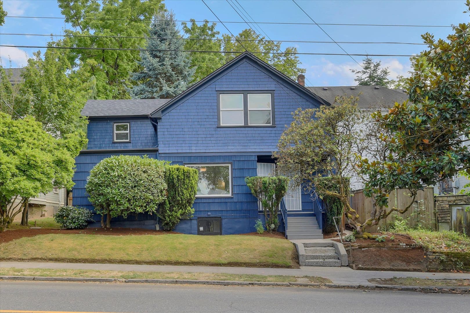 Portland Apartment: 1712 SE Stark ST