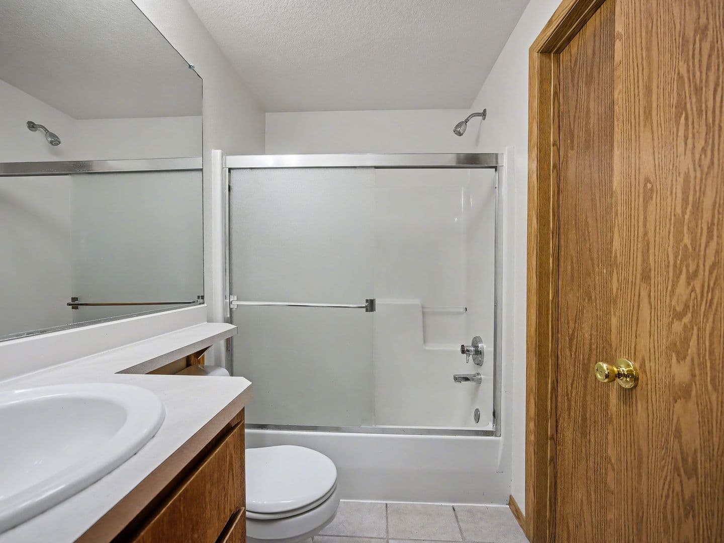 Portland Apartment: 9806 SE Henry St, #1-3