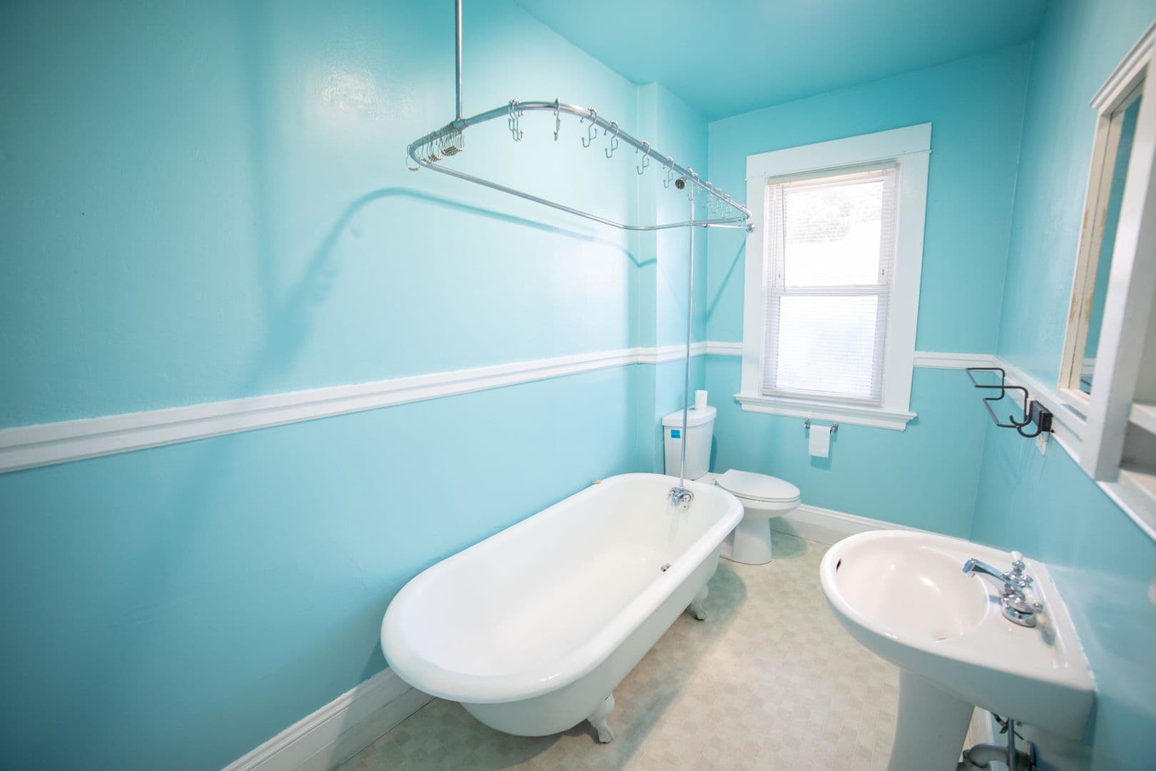 Portland Apartment: 5114 SE Holgate Blvd