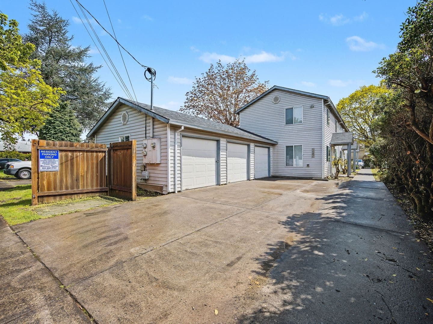 Portland Apartment: 9806 SE Henry St, #1-3