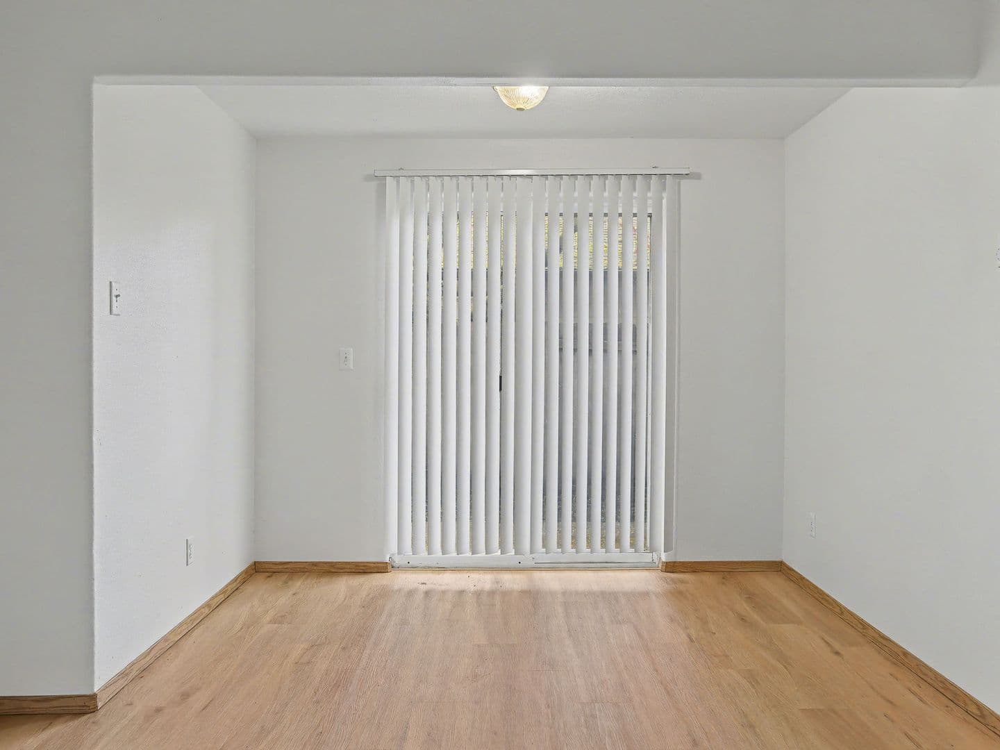 Portland Apartment: 9806 SE Henry St, #1-3