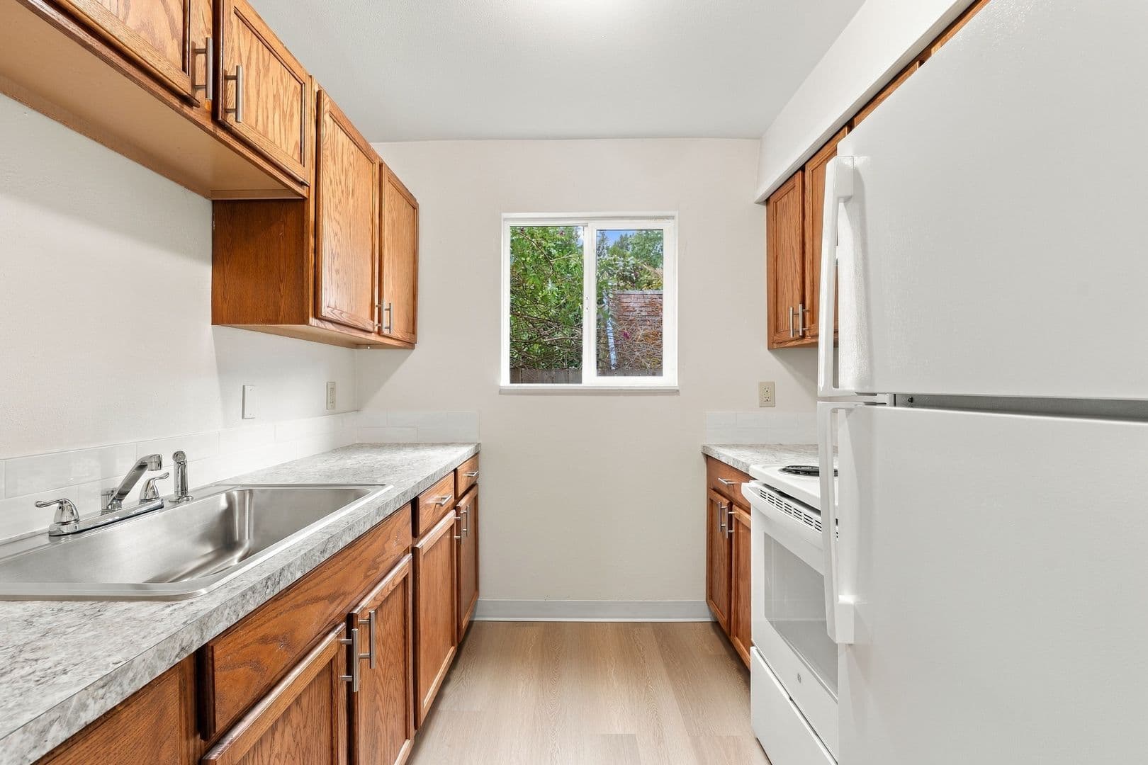 Portland Apartment: 3832 SE Center ST
