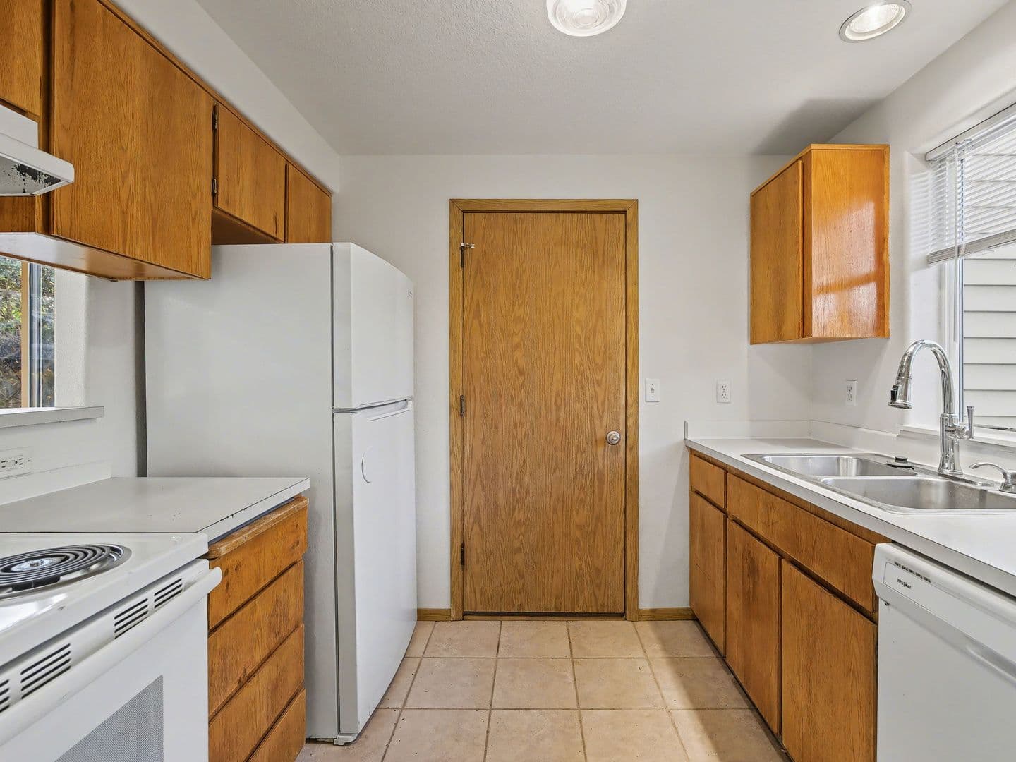 Portland Apartment: 9806 SE Henry St, #1-3