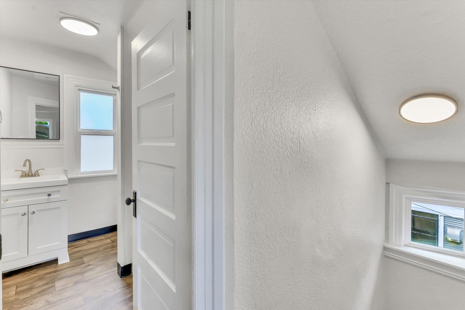 Portland Apartment: 1712 SE Stark ST