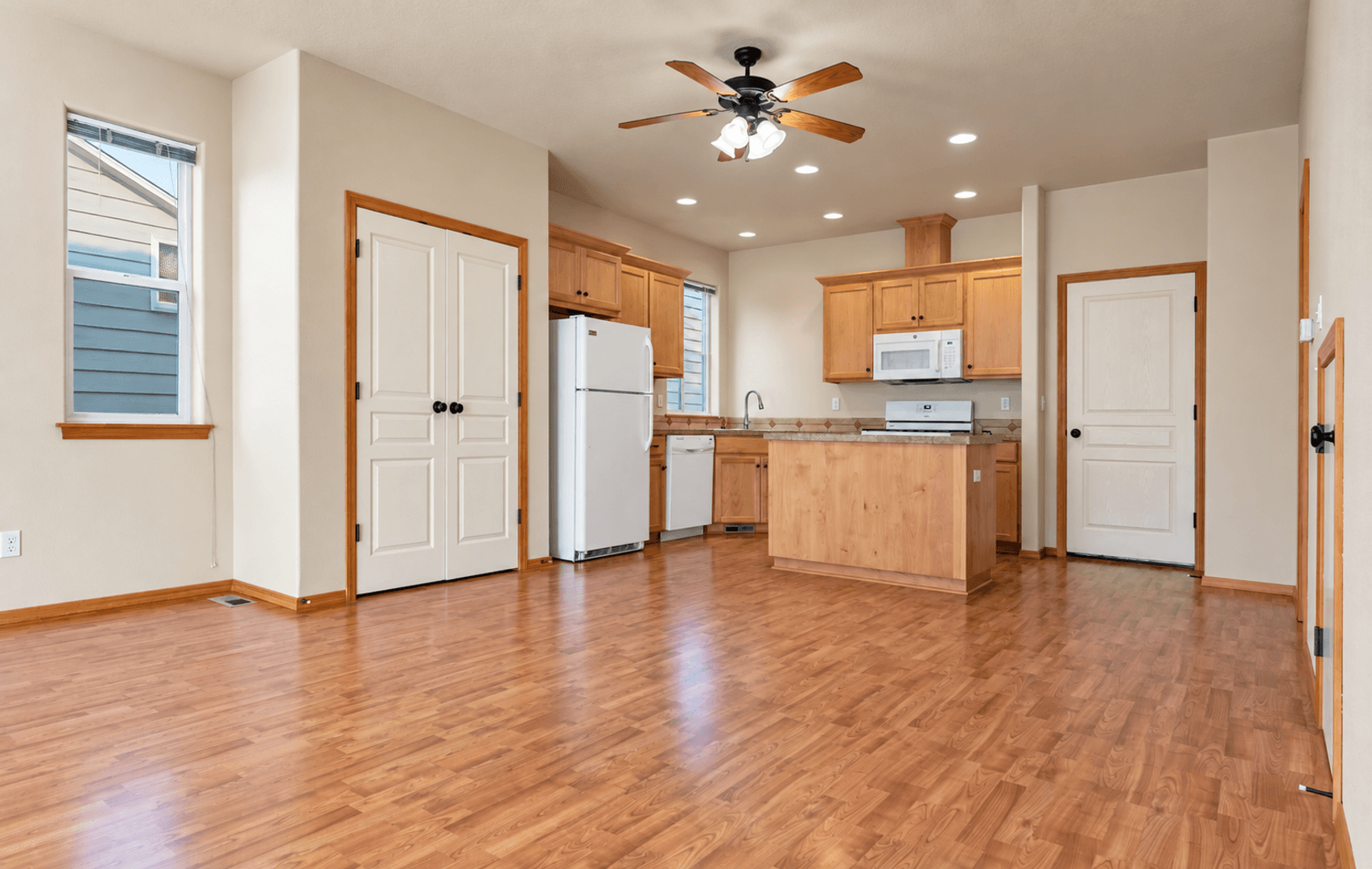 Oregon City House: 14177 Russ Wilcox Way