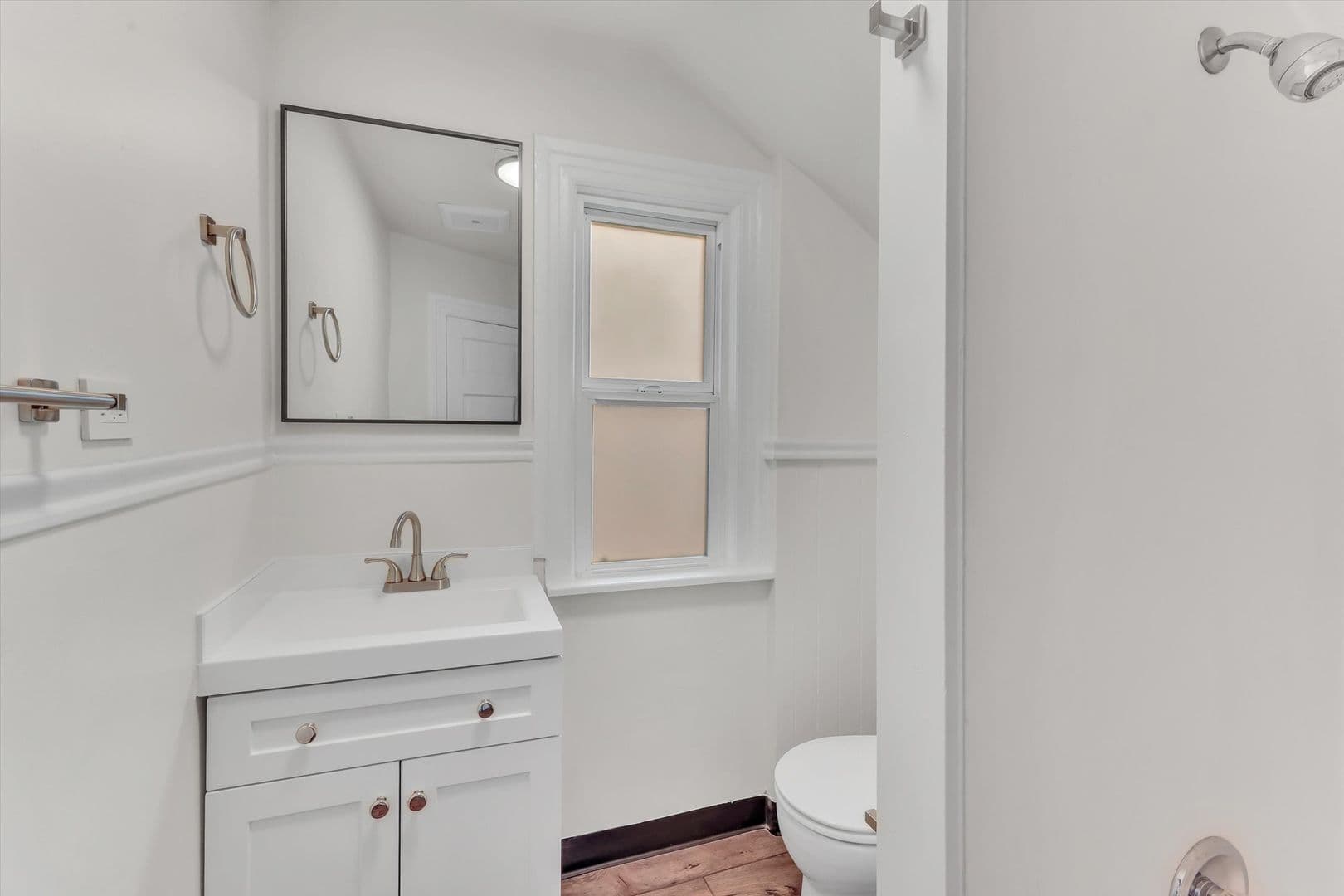 Portland Apartment: 1712 SE Stark ST
