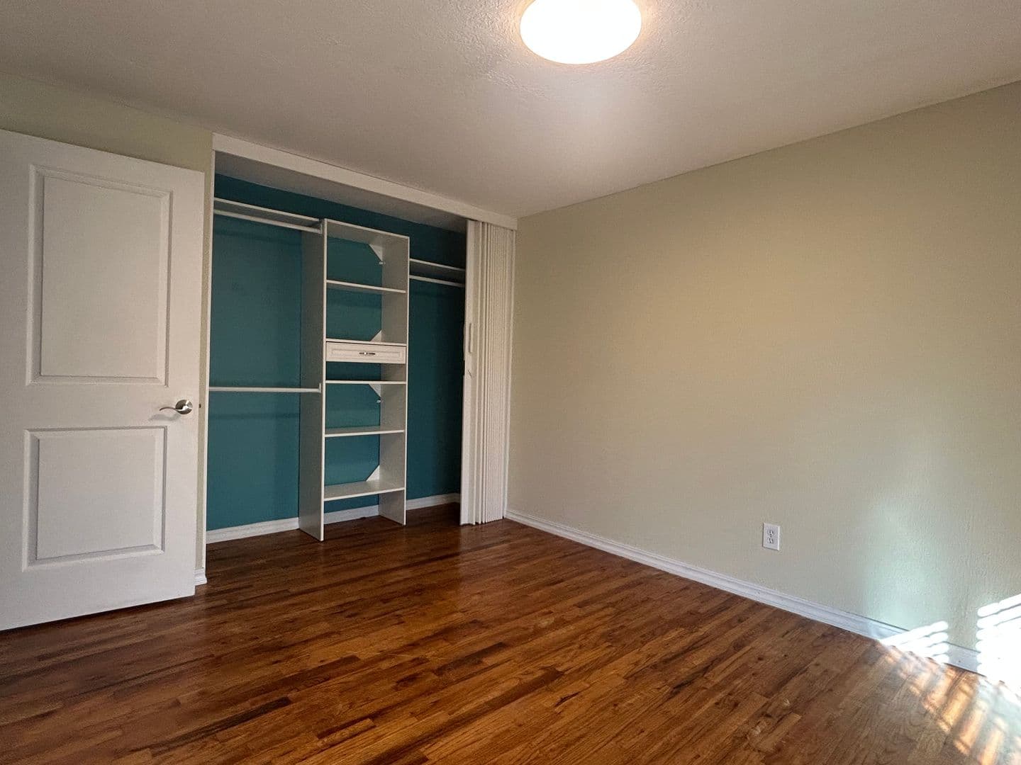 Portland House: 16211 SE Haig St