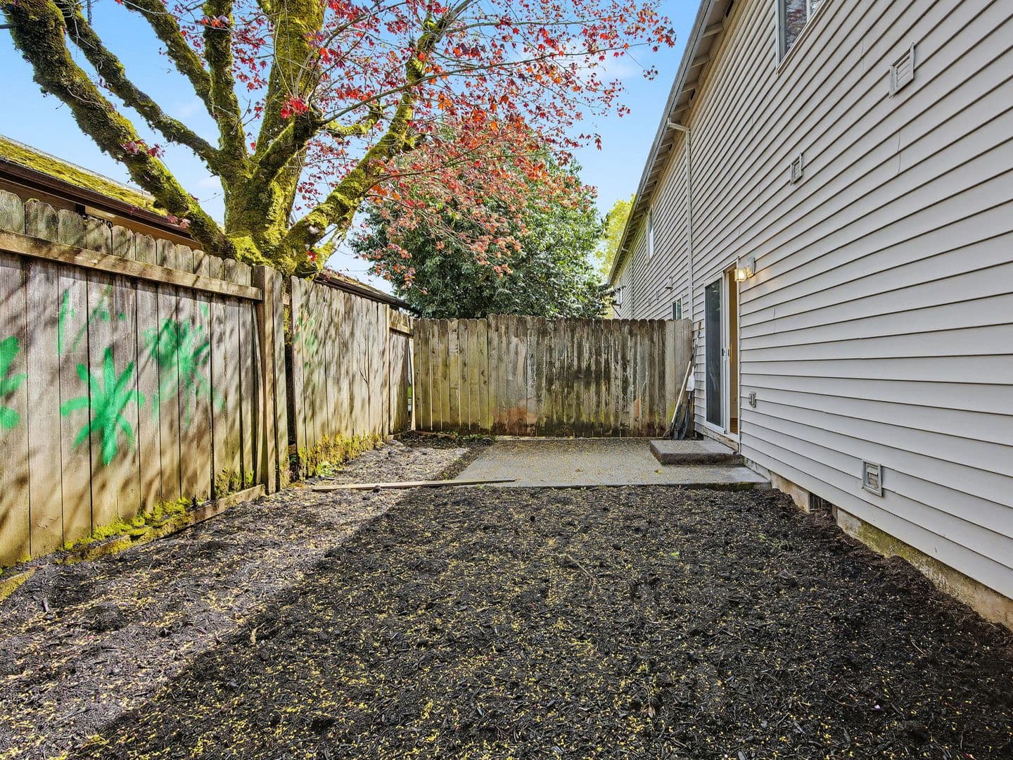 Portland Apartment: 9806 SE Henry St, #1-3