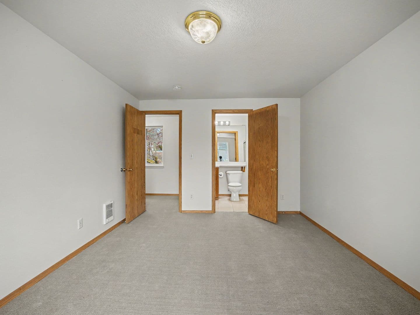 Portland Apartment: 9806 SE Henry St, #1-3