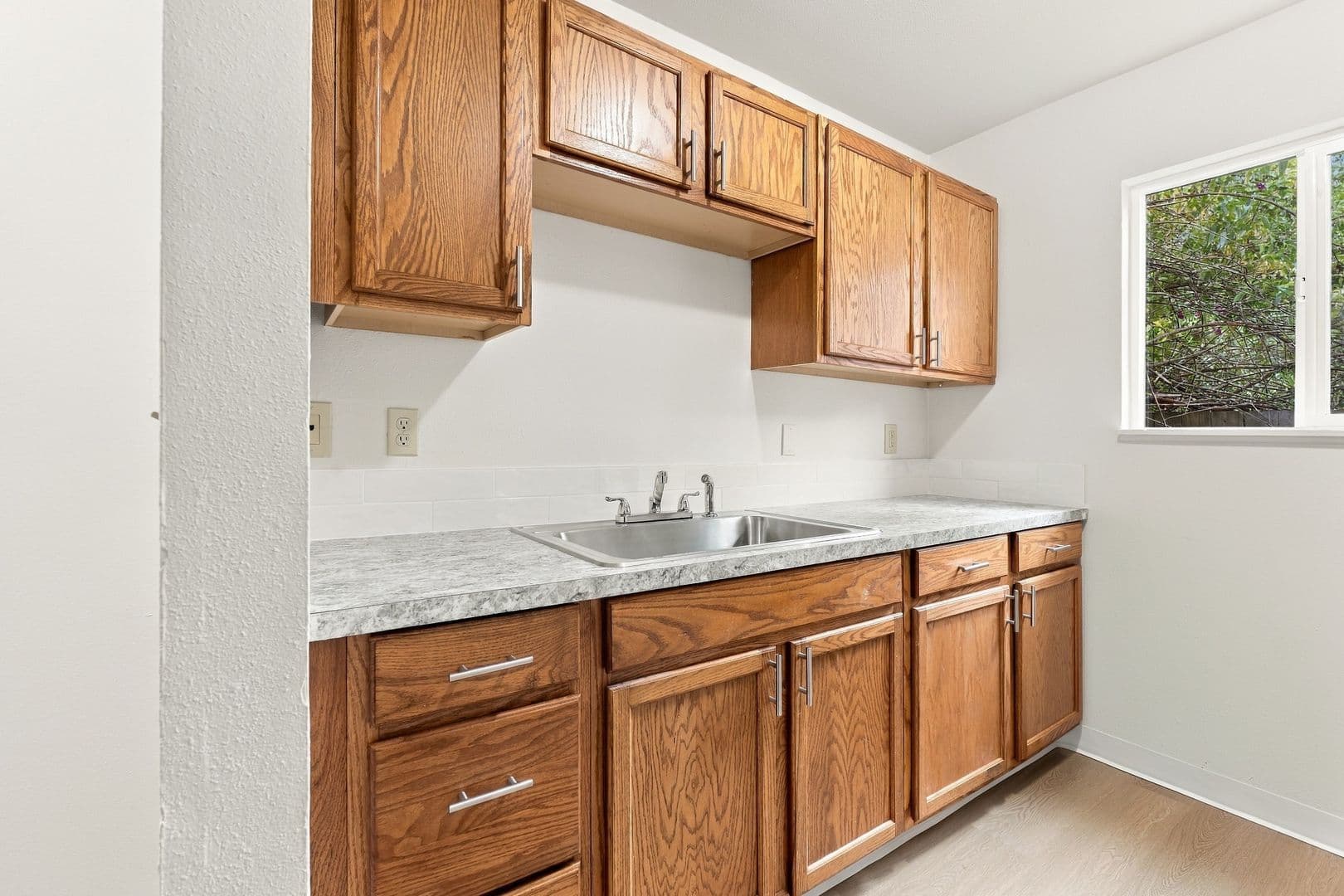Portland Apartment: 3832 SE Center ST