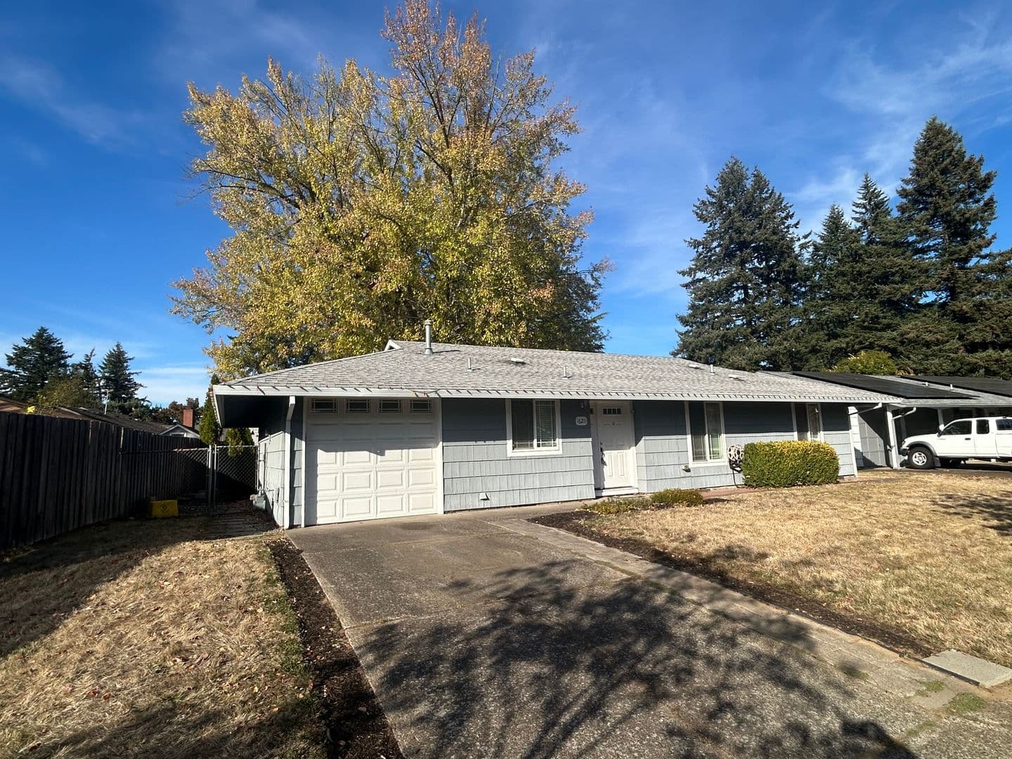 Portland House: 16211 SE Haig St