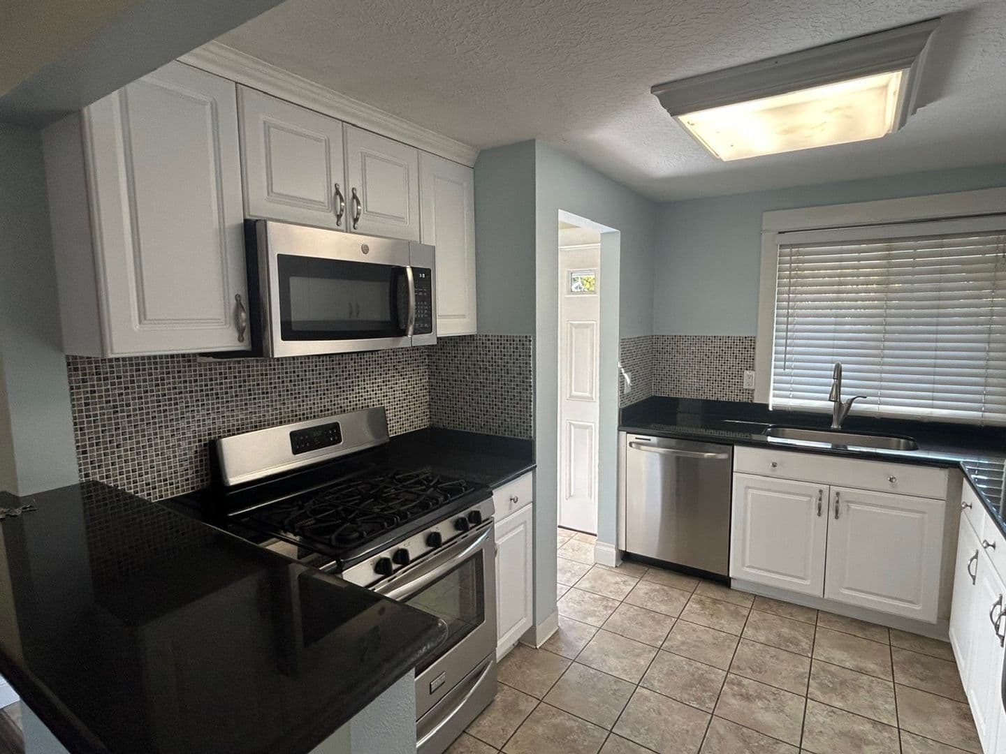 Portland House: 16211 SE Haig St