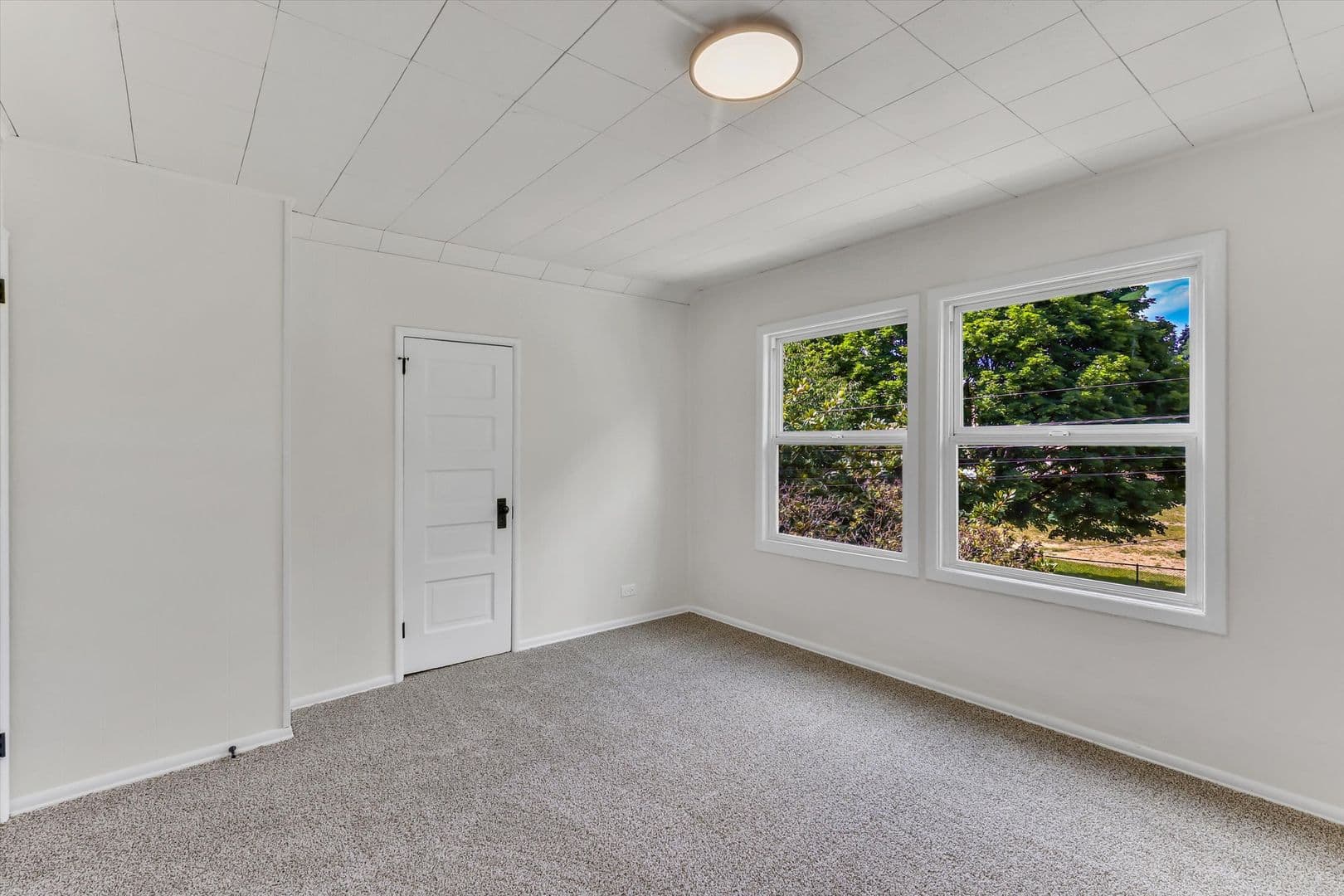 Portland Apartment: 1712 SE Stark ST