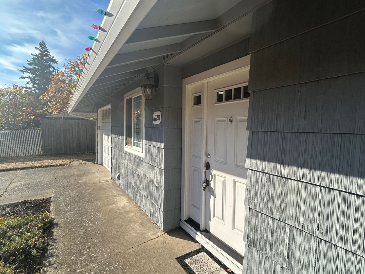 Portland House: 16211 SE Haig St