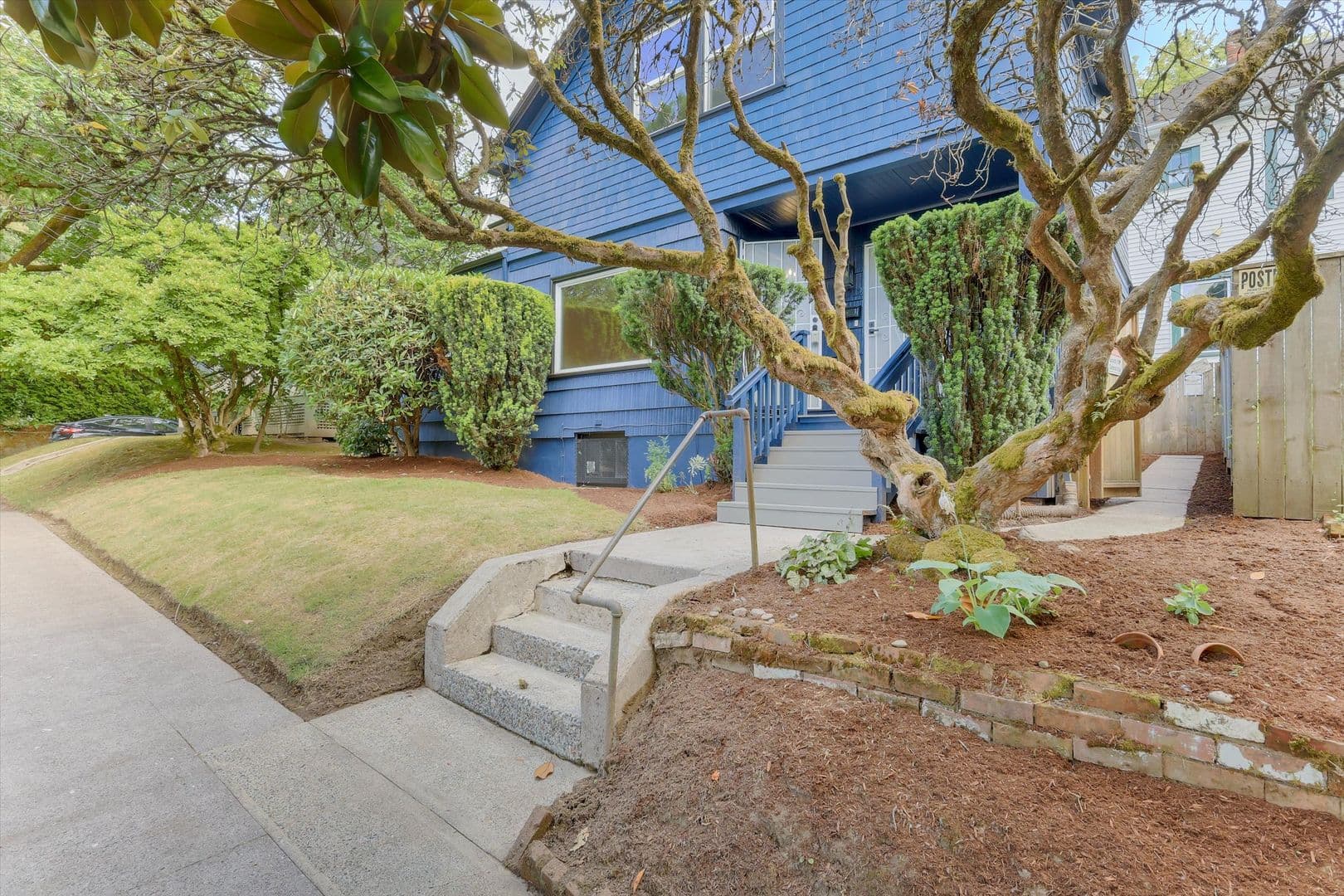 Portland Apartment: 1712 SE Stark ST