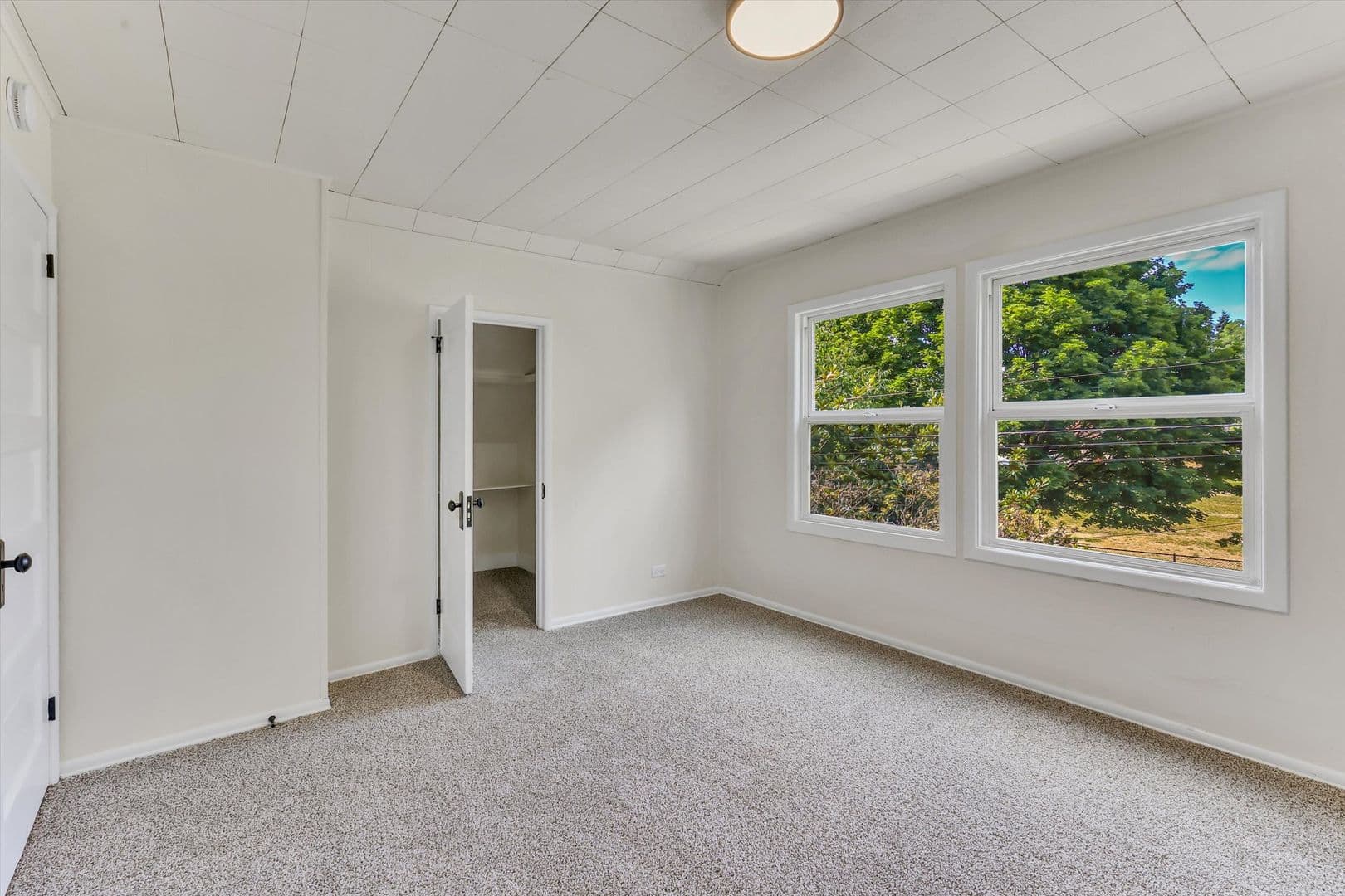 Portland Apartment: 1712 SE Stark ST