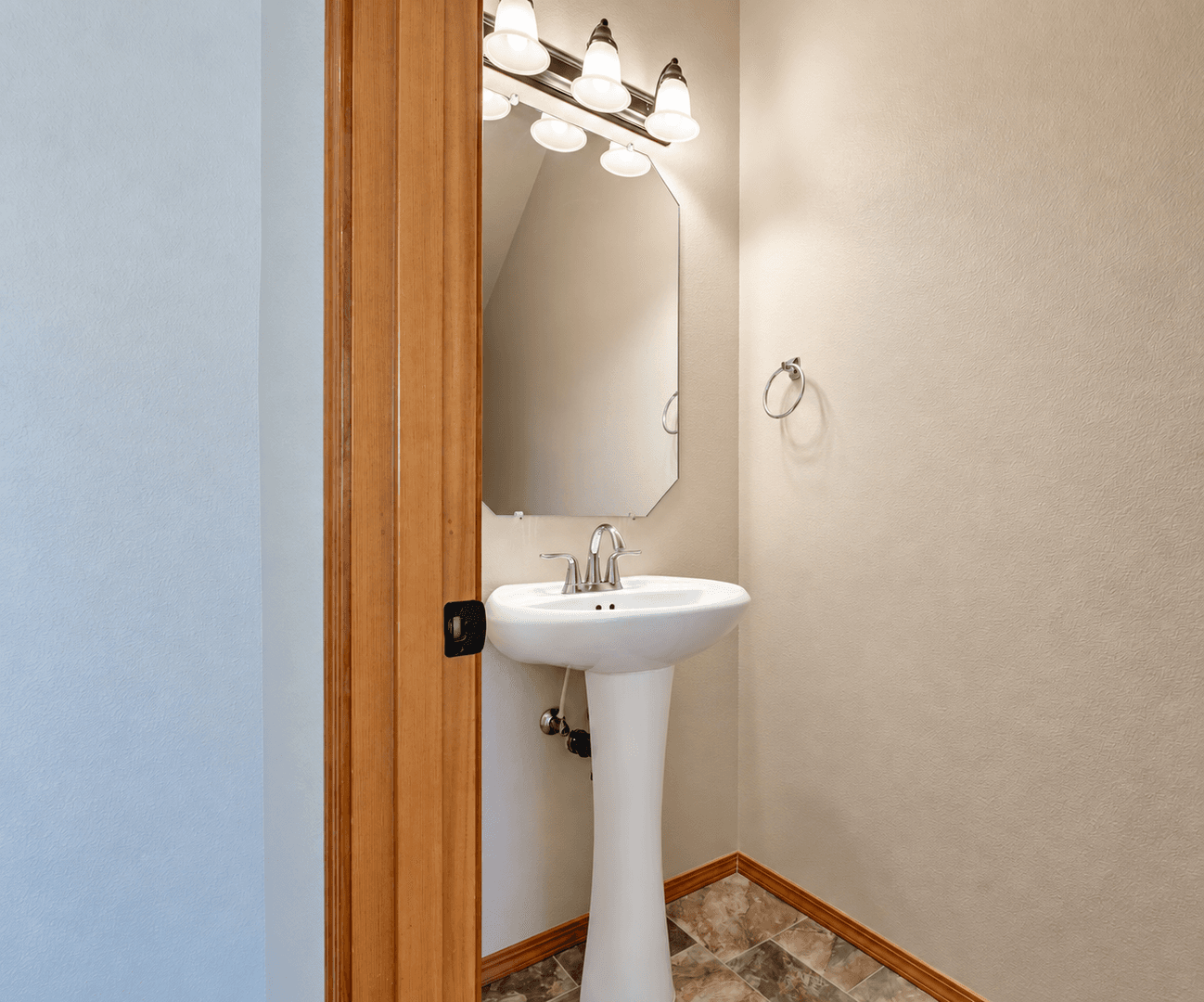 Oregon City House: 14177 Russ Wilcox Way