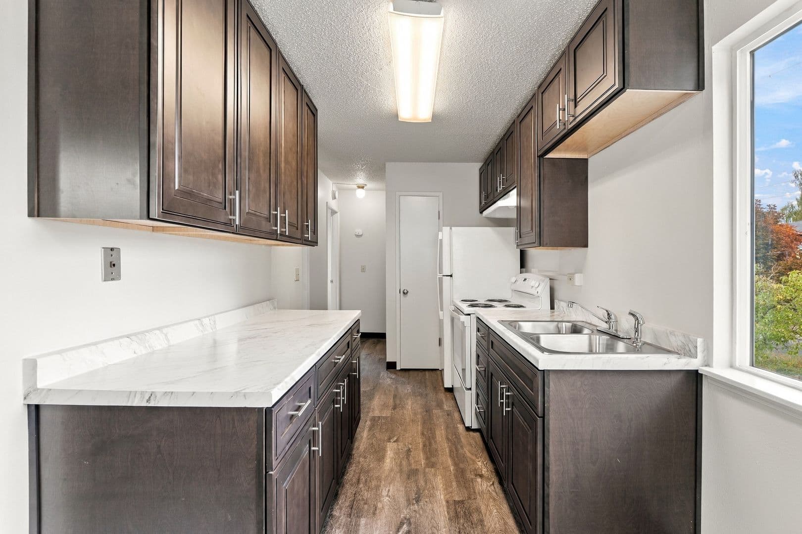 Portland Apartment: 3832 SE Center ST