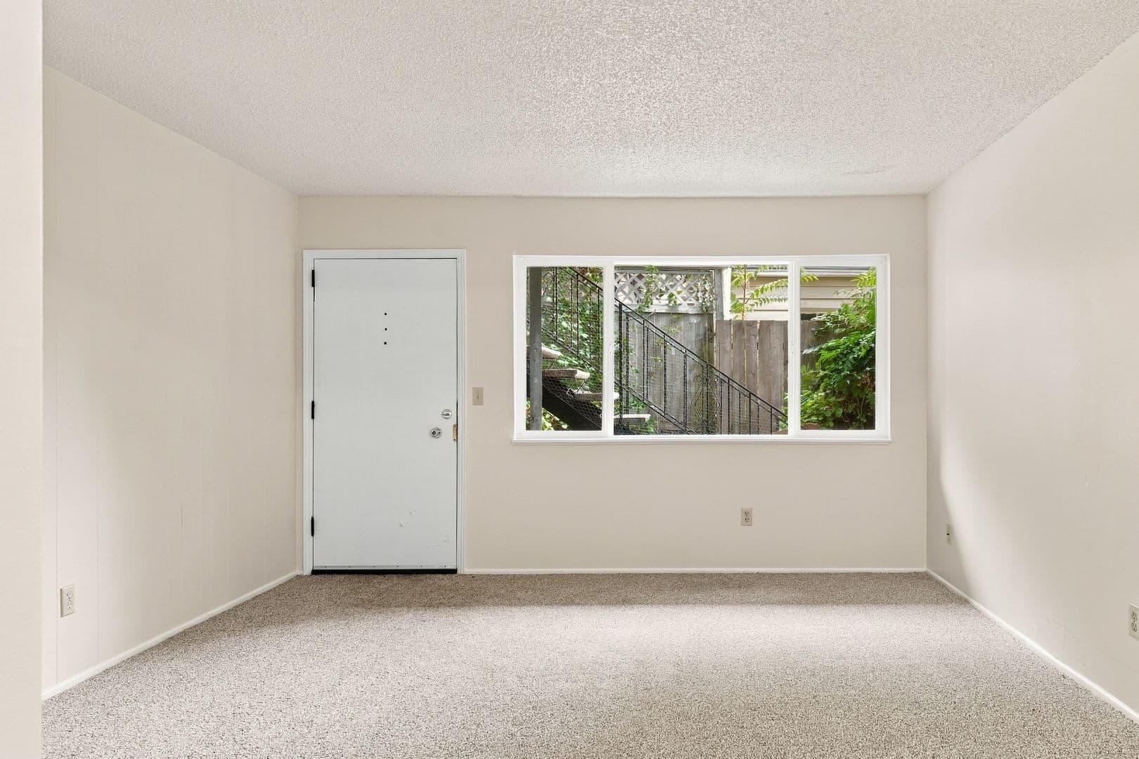 Portland Apartment: 3832 SE Center ST