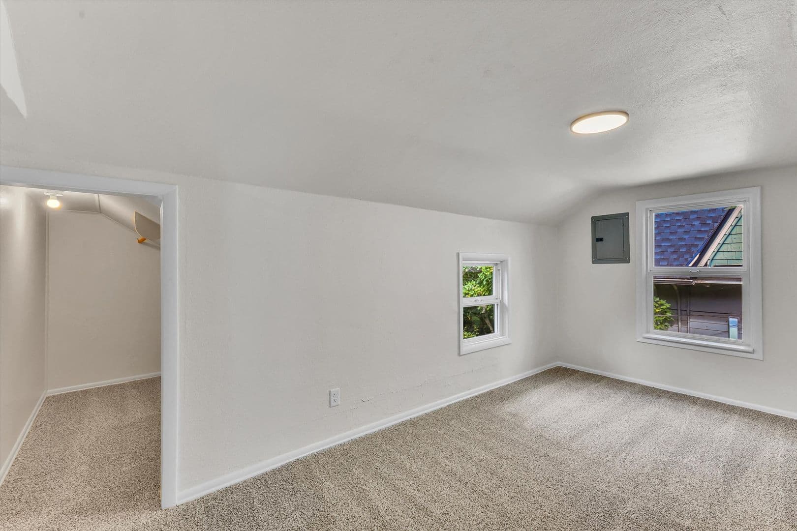 Portland Apartment: 1712 SE Stark ST
