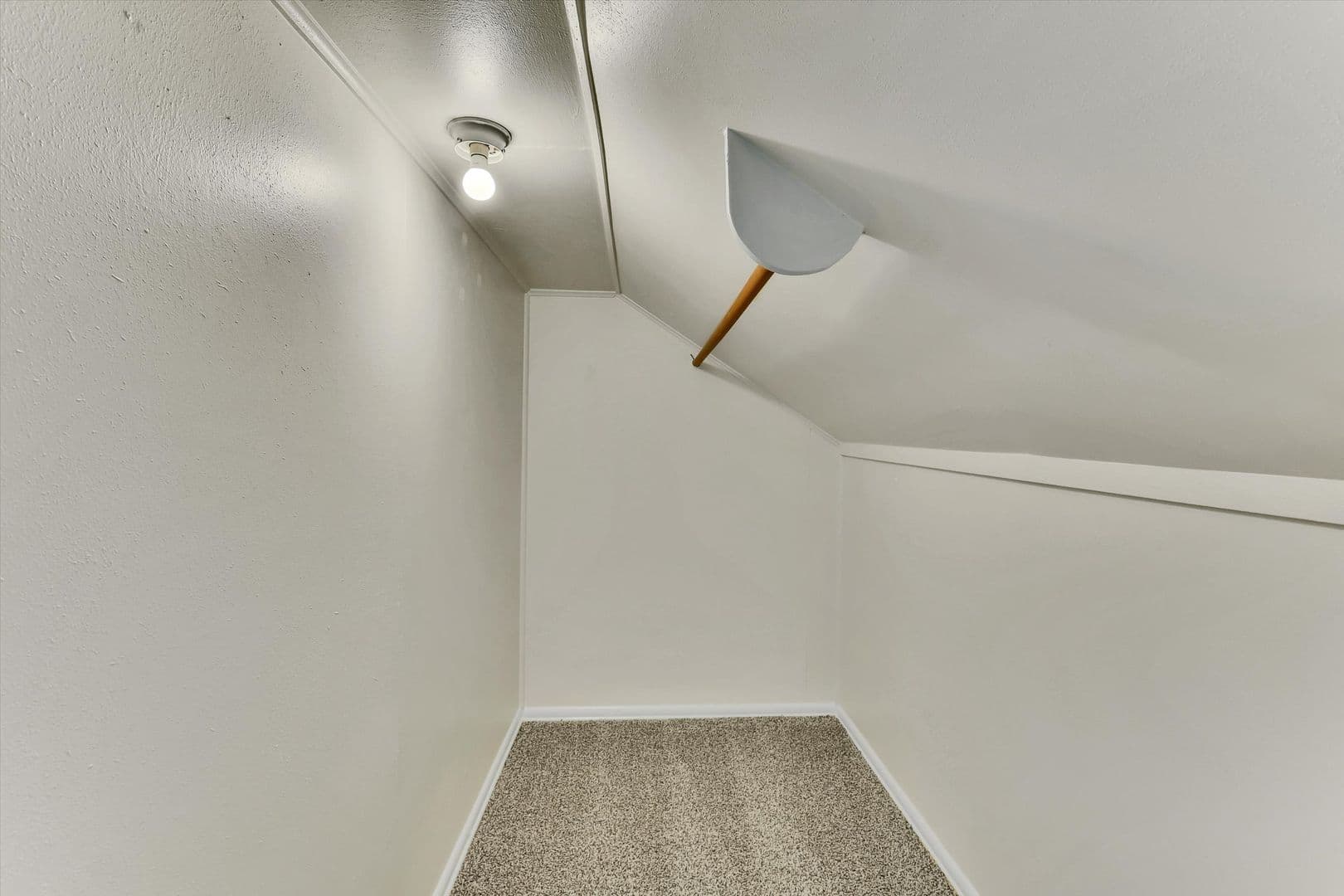 Portland Apartment: 1712 SE Stark ST