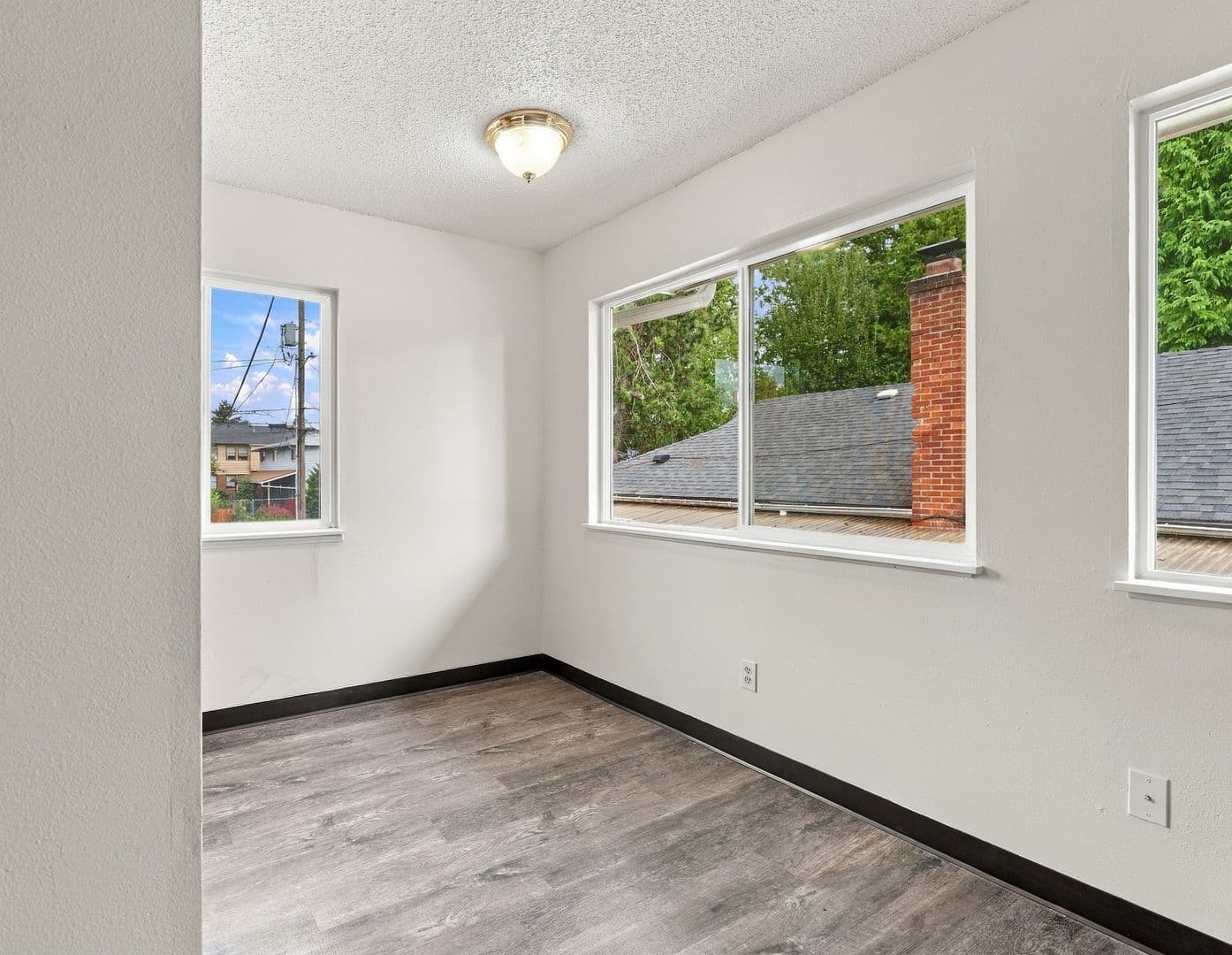 Portland Apartment: 3832 SE Center ST