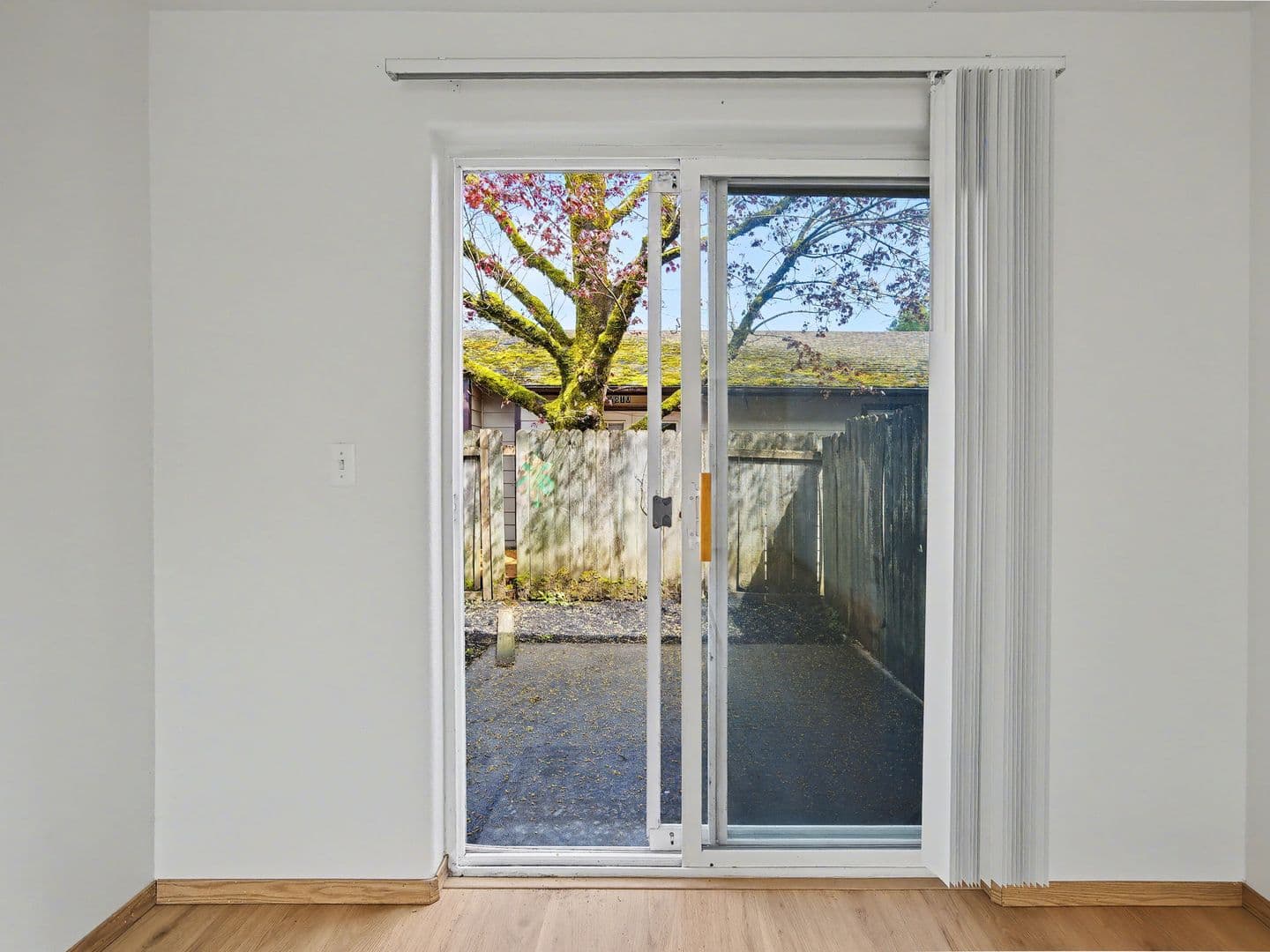 Portland Apartment: 9806 SE Henry St, #1-3