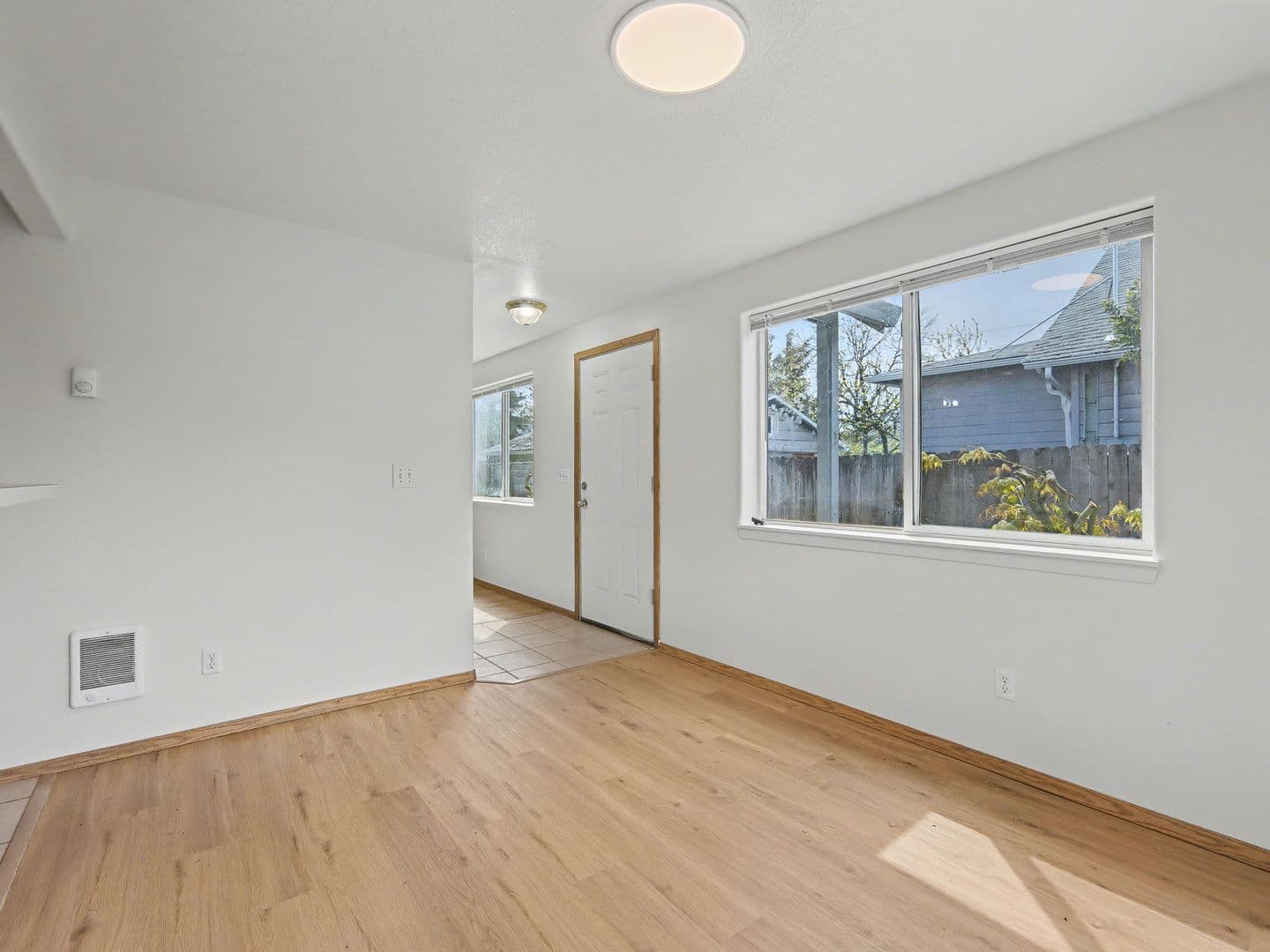 Portland Apartment: 9806 SE Henry St, #1-3