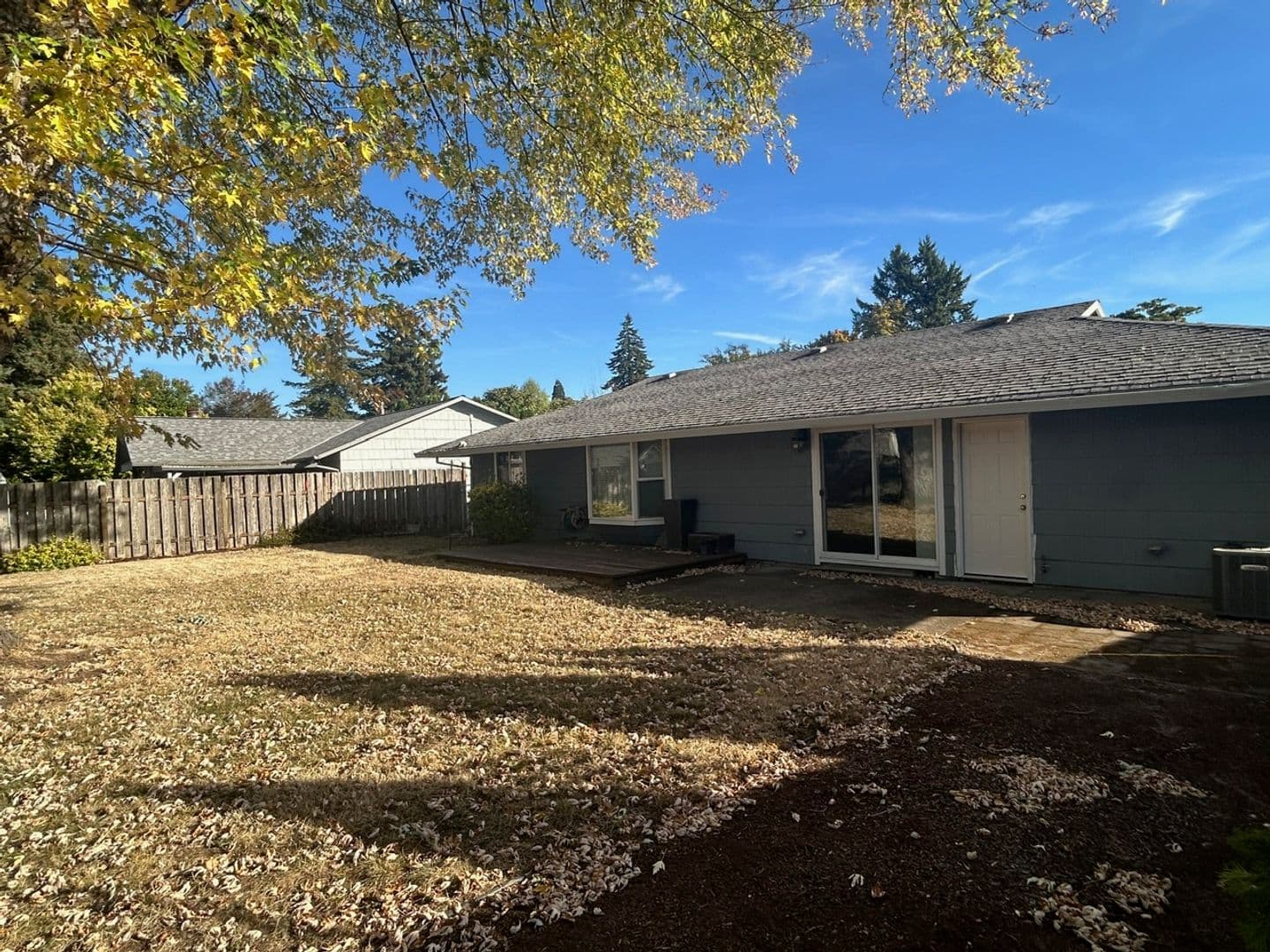 Portland House: 16211 SE Haig St