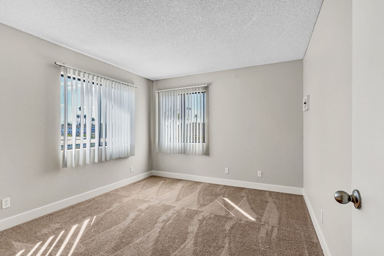 Chula Vista Apartment: 615 Sea Vale St