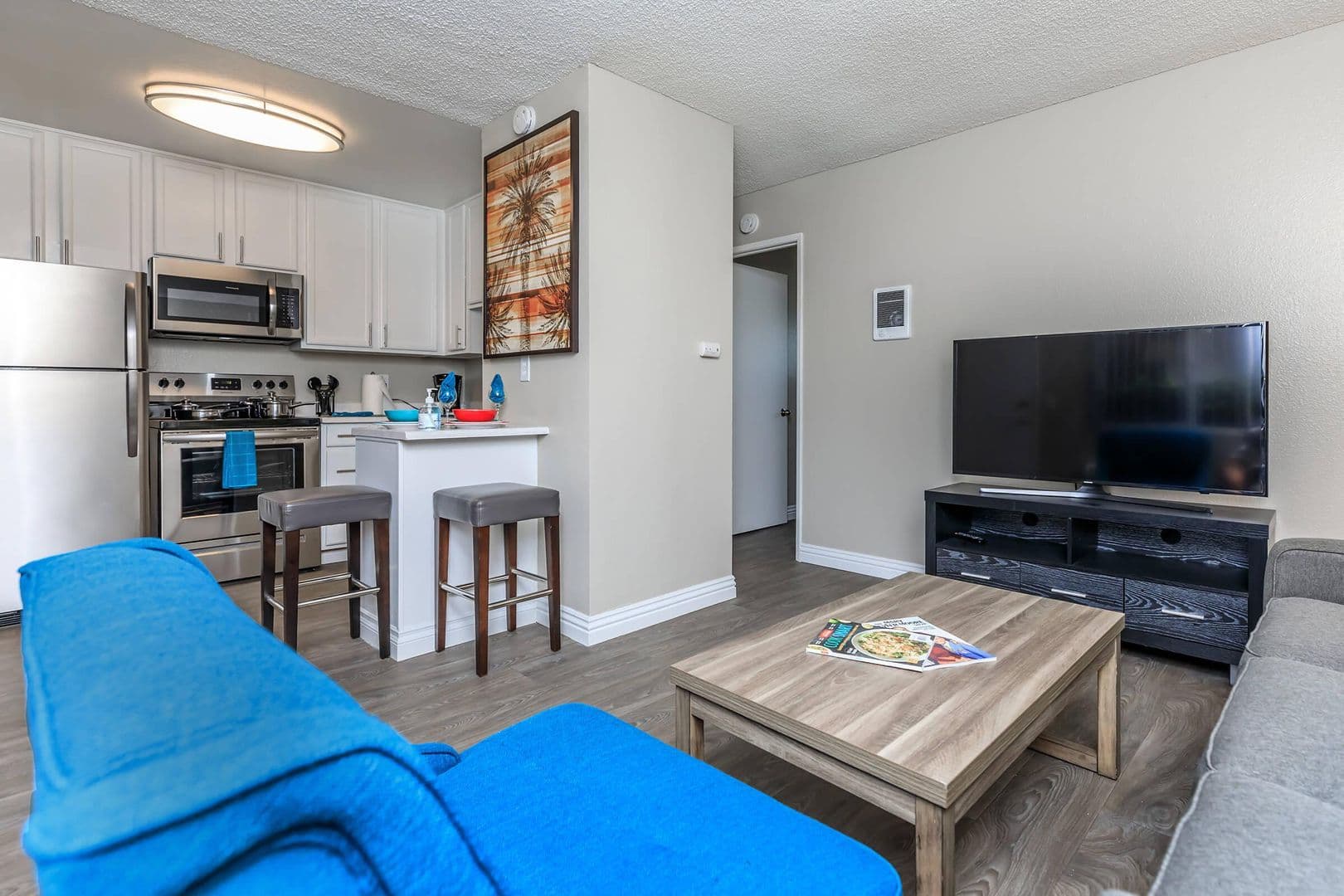 El Cajon Apartment: 1360 E Madison Ave