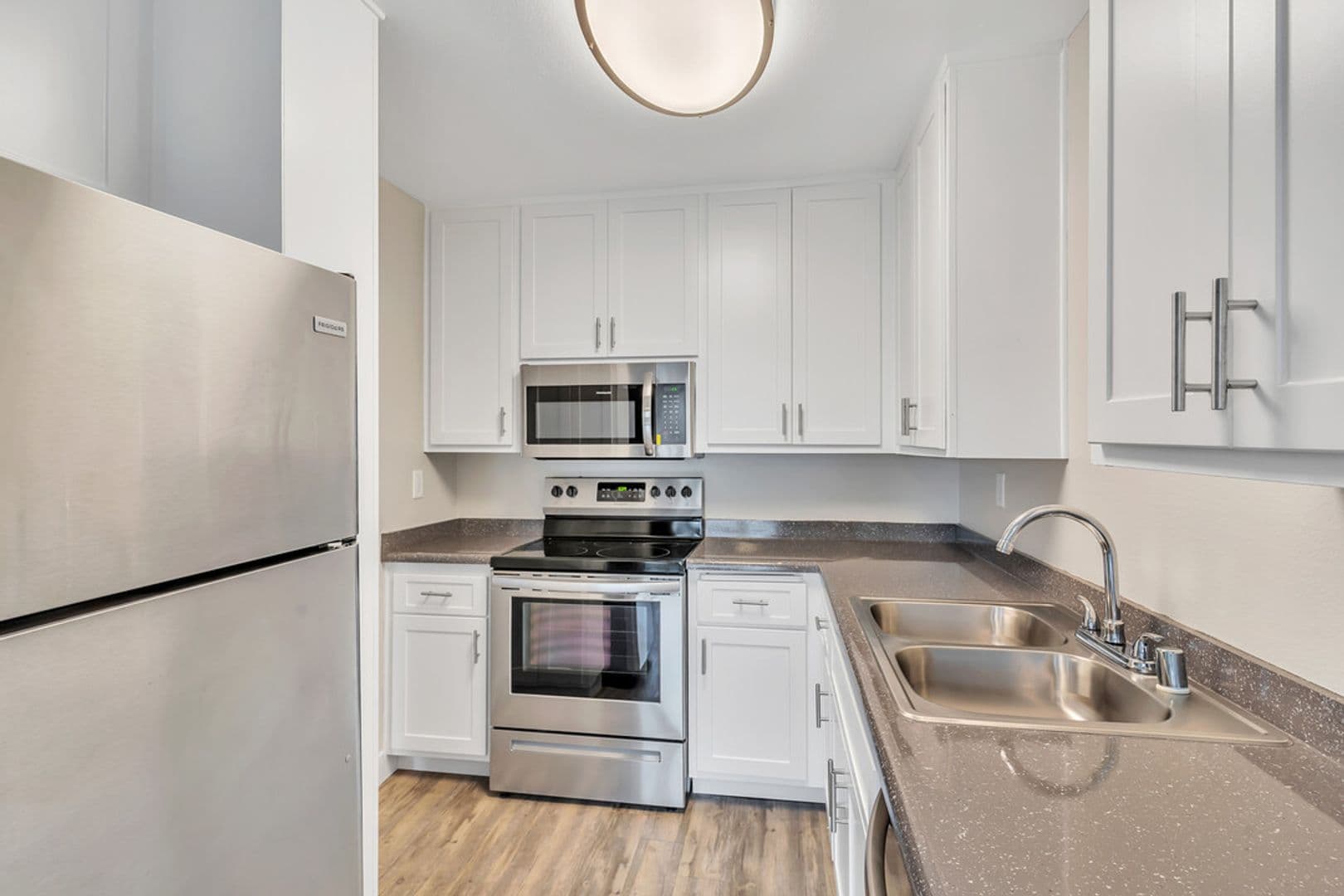 La Mesa Apartment: 5711 Water St