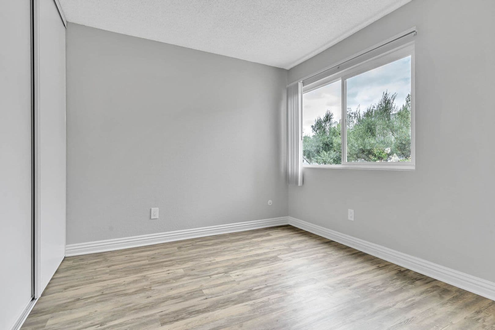 La Mesa Apartment: 5711 Water St