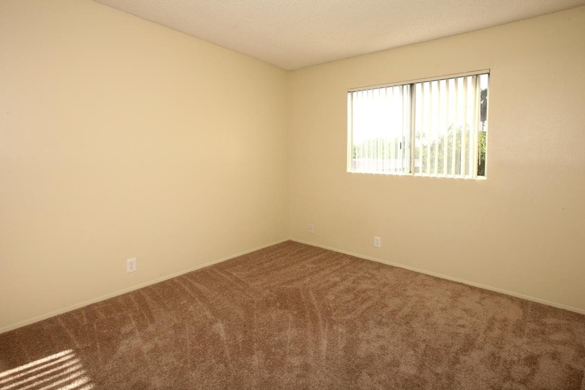 El Cajon Apartment: 800 E Lexington Ave