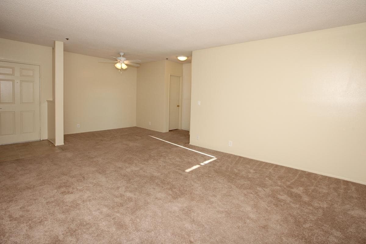 El Cajon Apartment: 800 E Lexington Ave