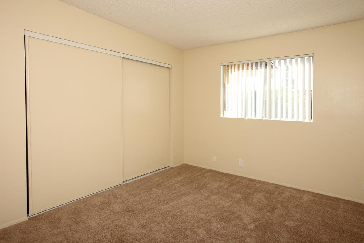 El Cajon Apartment: 800 E Lexington Ave