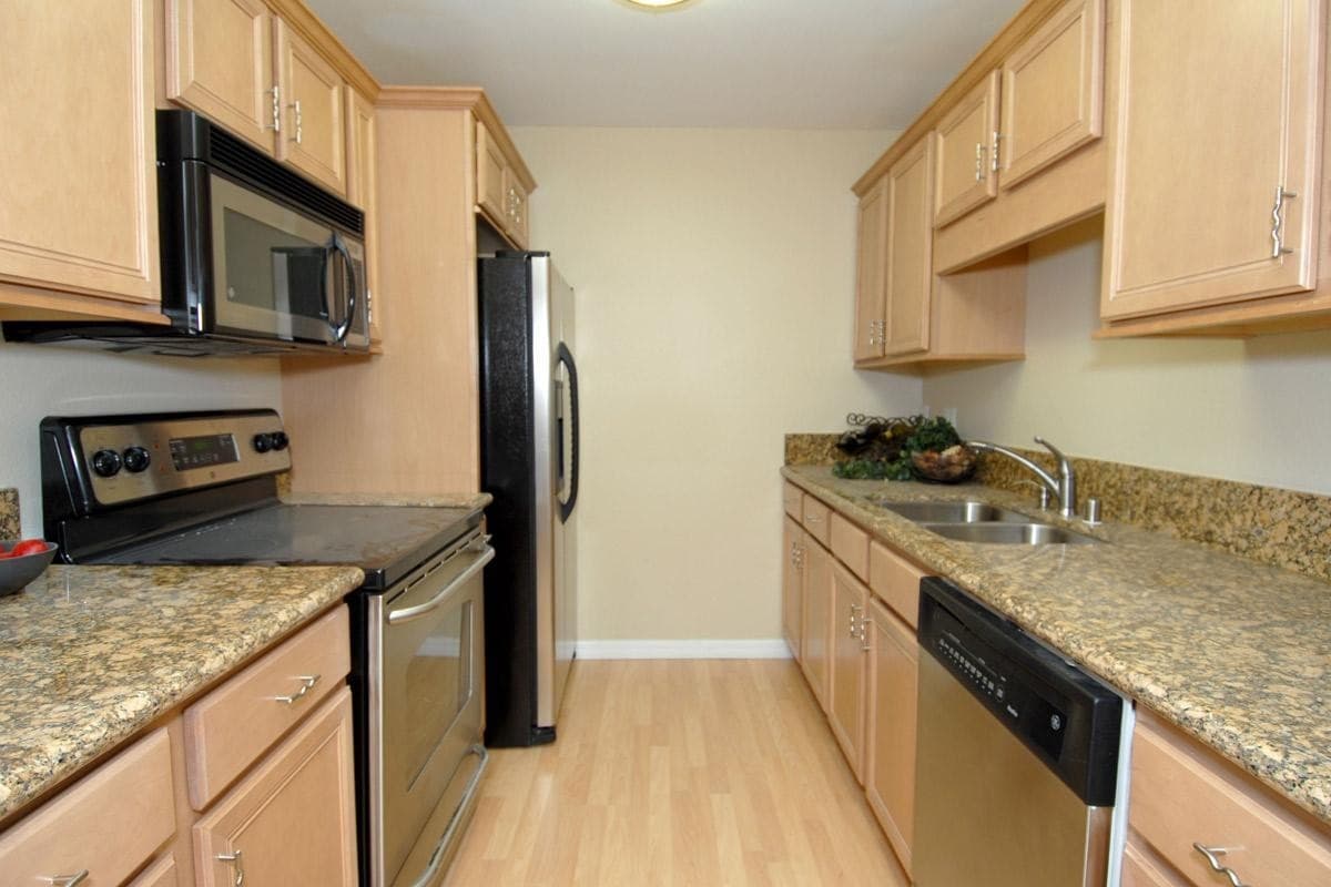 El Cajon Apartment: 800 E Lexington Ave