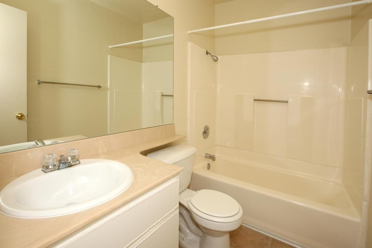 El Cajon Apartment: 800 E Lexington Ave