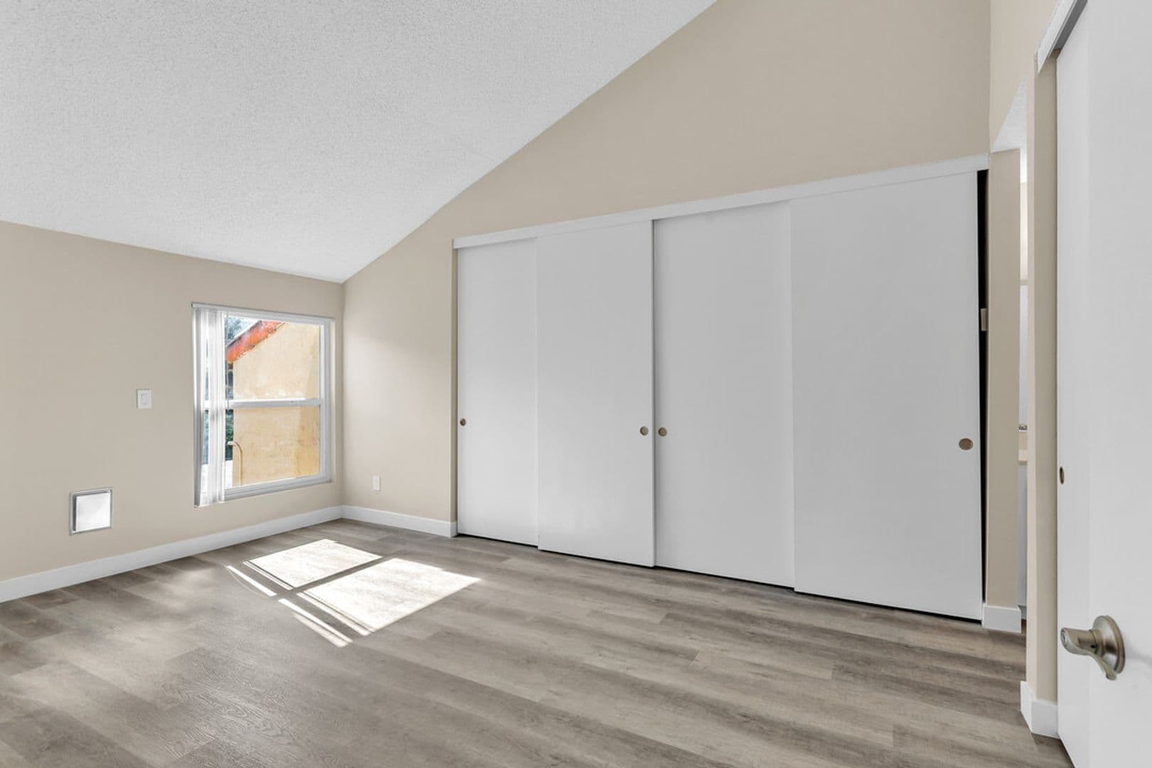 San Diego Apartment: 7707 Mission Gorge Road