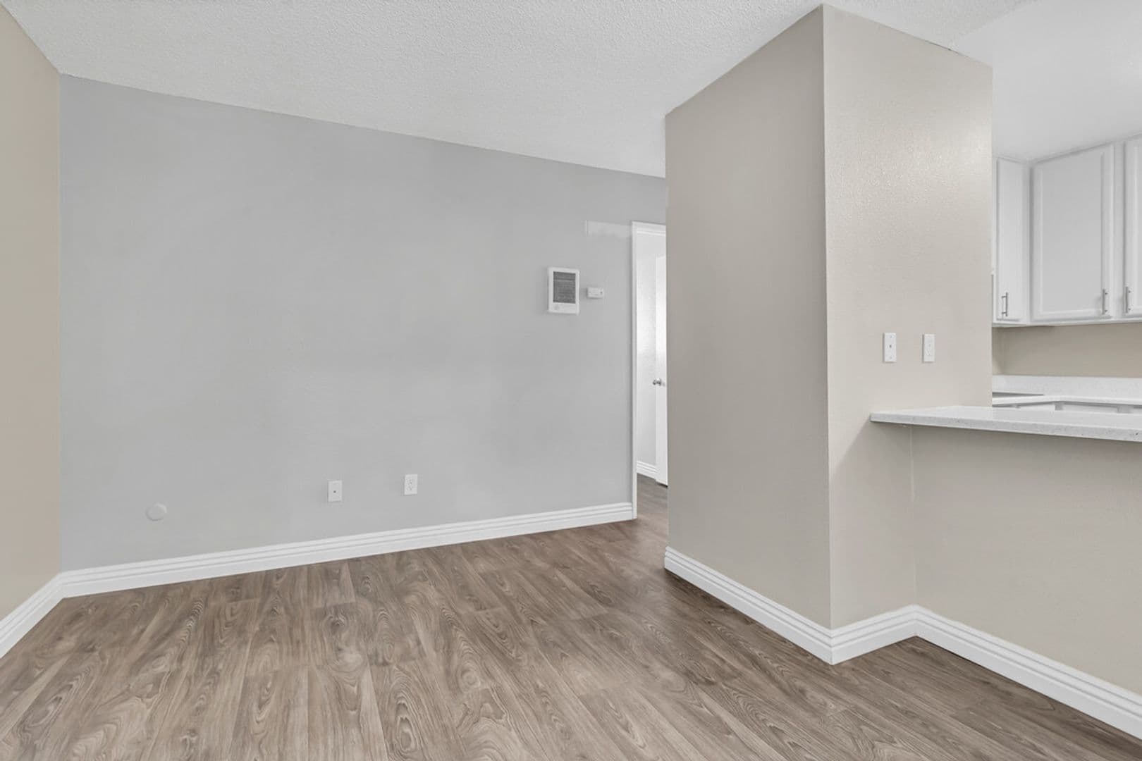 El Cajon Apartment: 1360 E Madison Ave