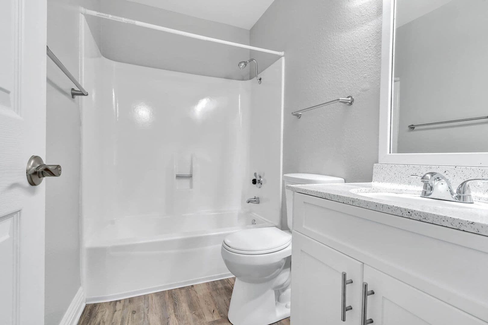 La Mesa Apartment: 5711 Water St