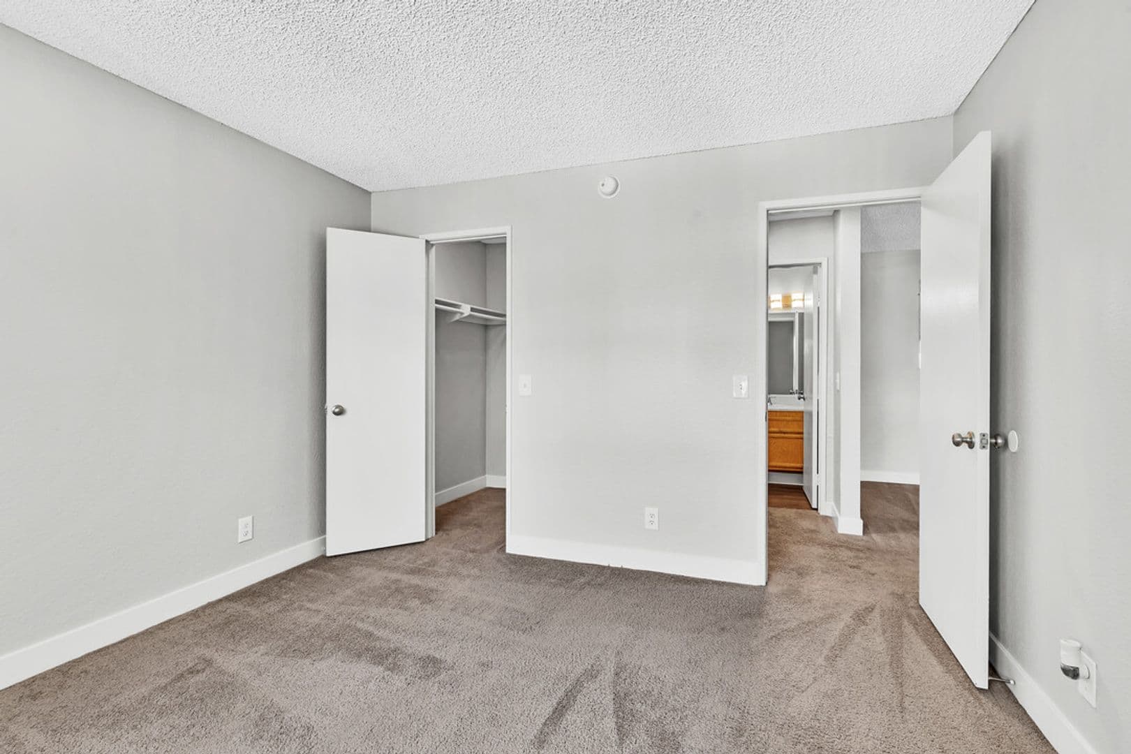 Chula Vista Apartment: 615 Sea Vale St