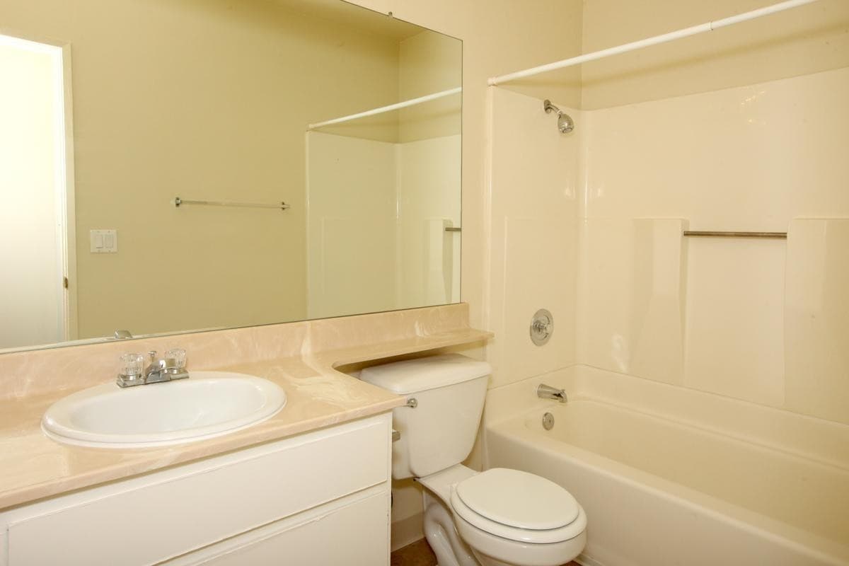 El Cajon Apartment: 800 E Lexington Ave