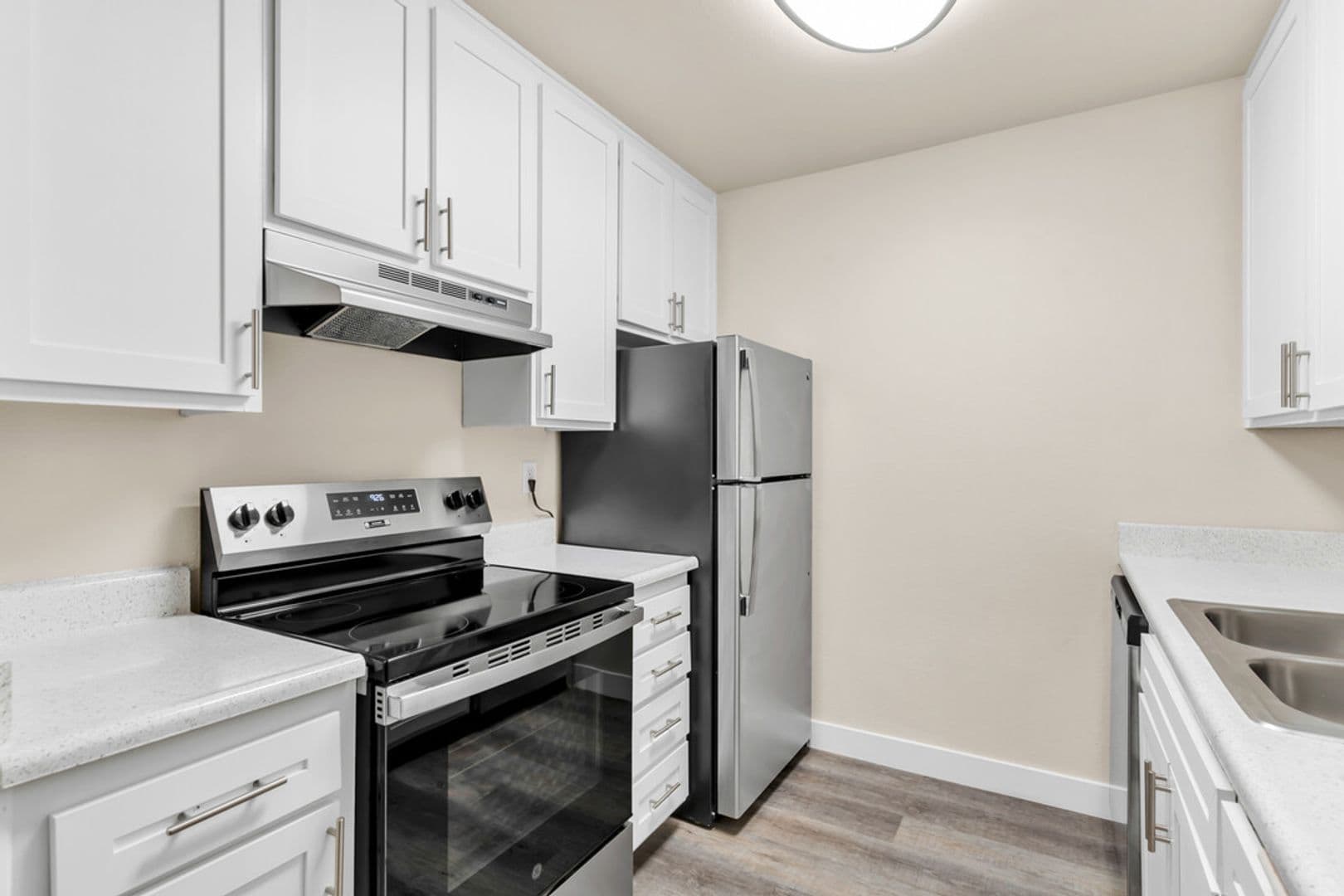 San Diego Apartment: 7707 Mission Gorge Road