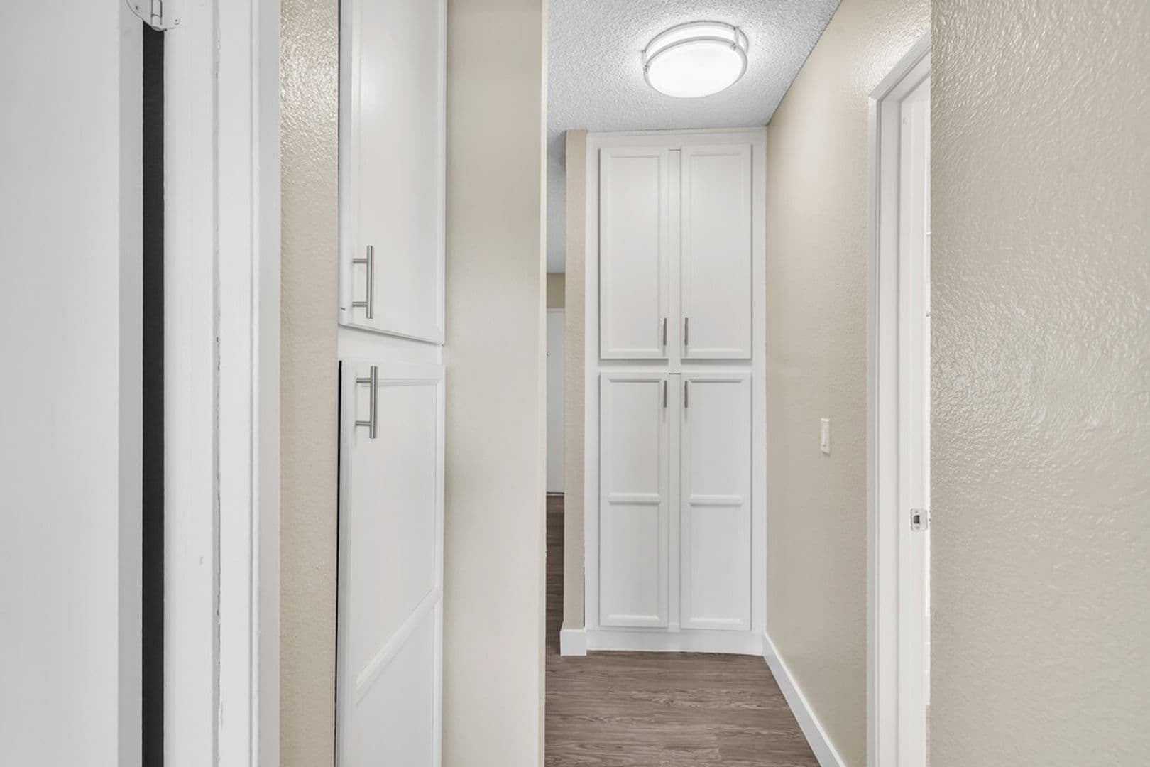 El Cajon Apartment: 1360 E Madison Ave