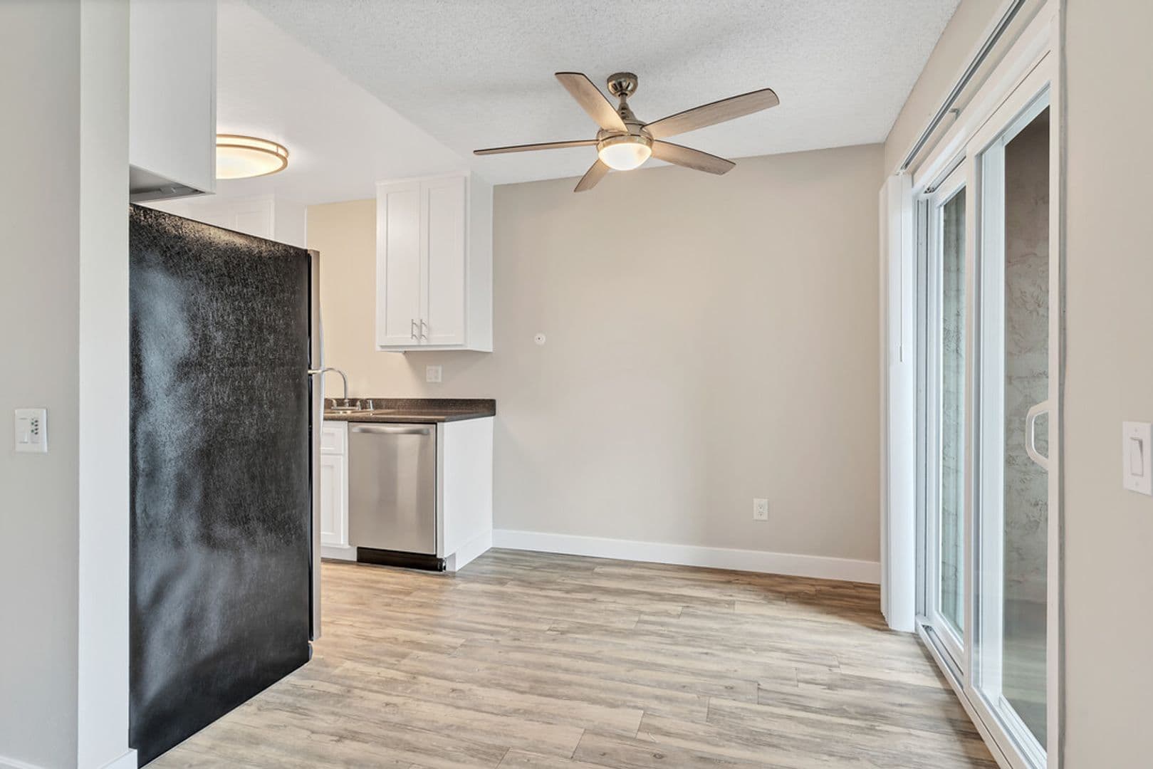 La Mesa Apartment: 5711 Water St