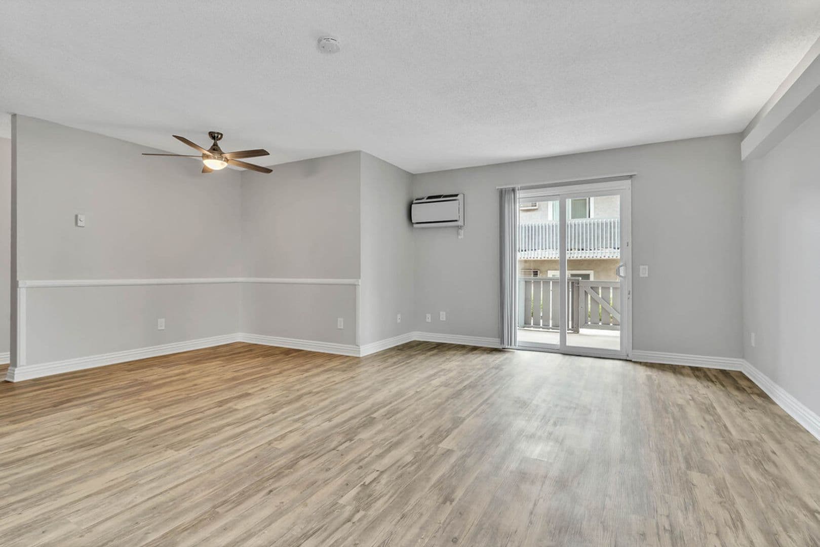 La Mesa Apartment: 5711 Water St
